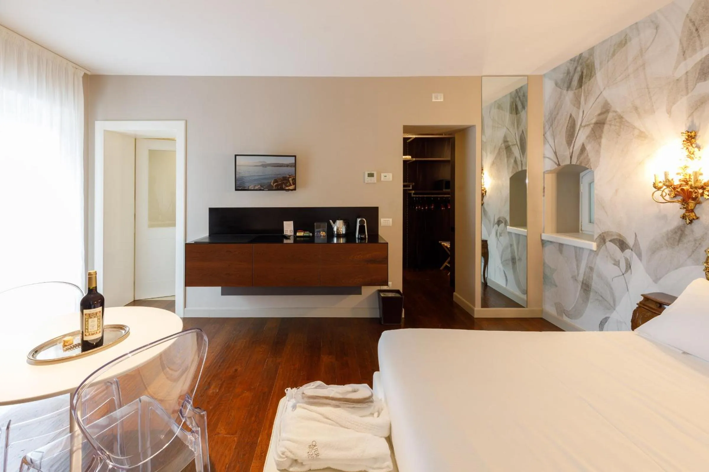 Living room, Bed in Quercia Belvedere Relais