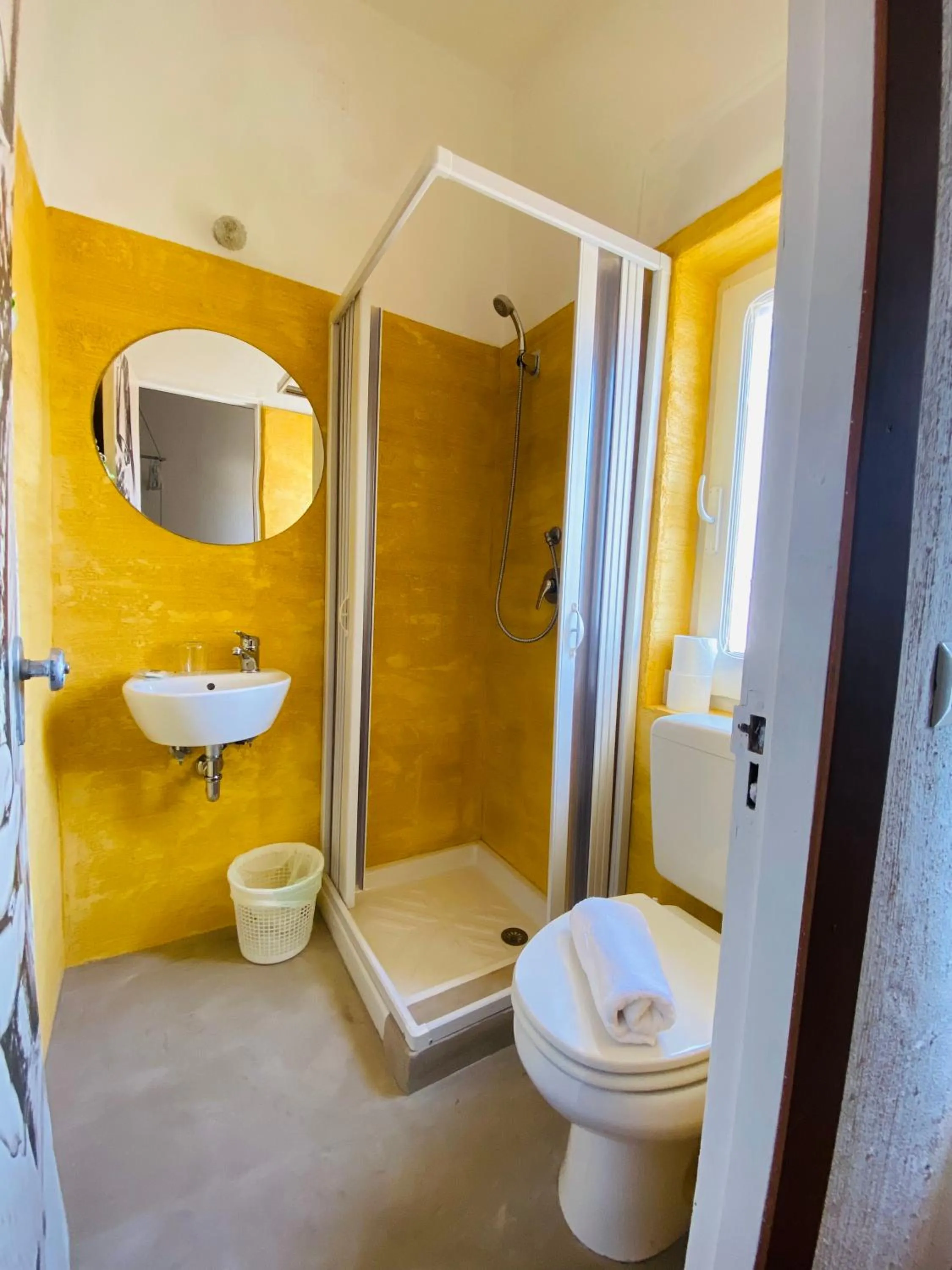 Green Gallery Hotel and Restaurant