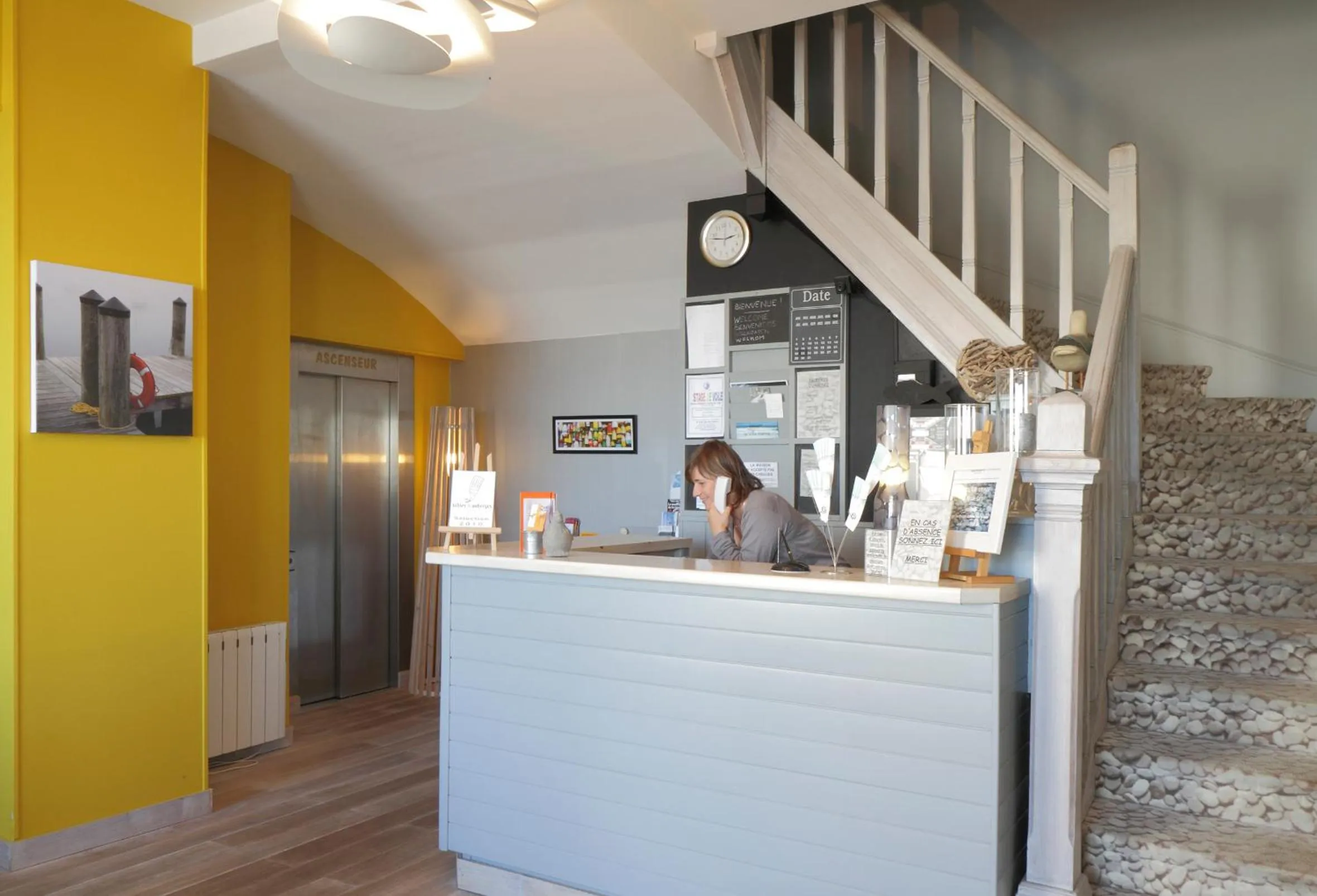 Lobby or reception in The Originals Boutique, Hôtel La Villa Marine, Le Tréport