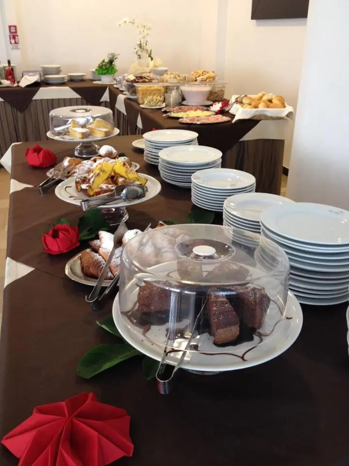 Continental breakfast in Hotel Haiti