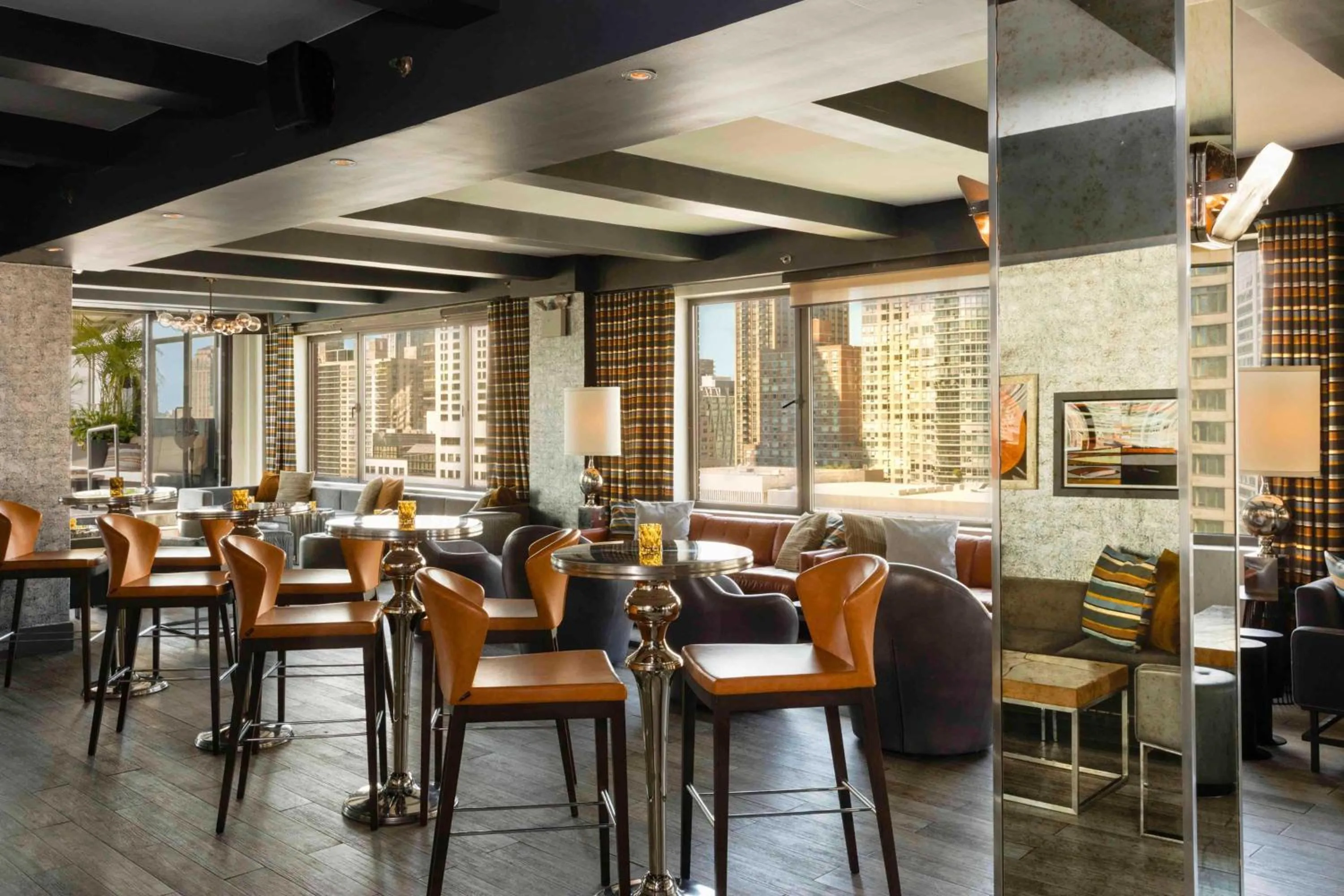 Restaurant/places to eat in The Empire Hotel New York