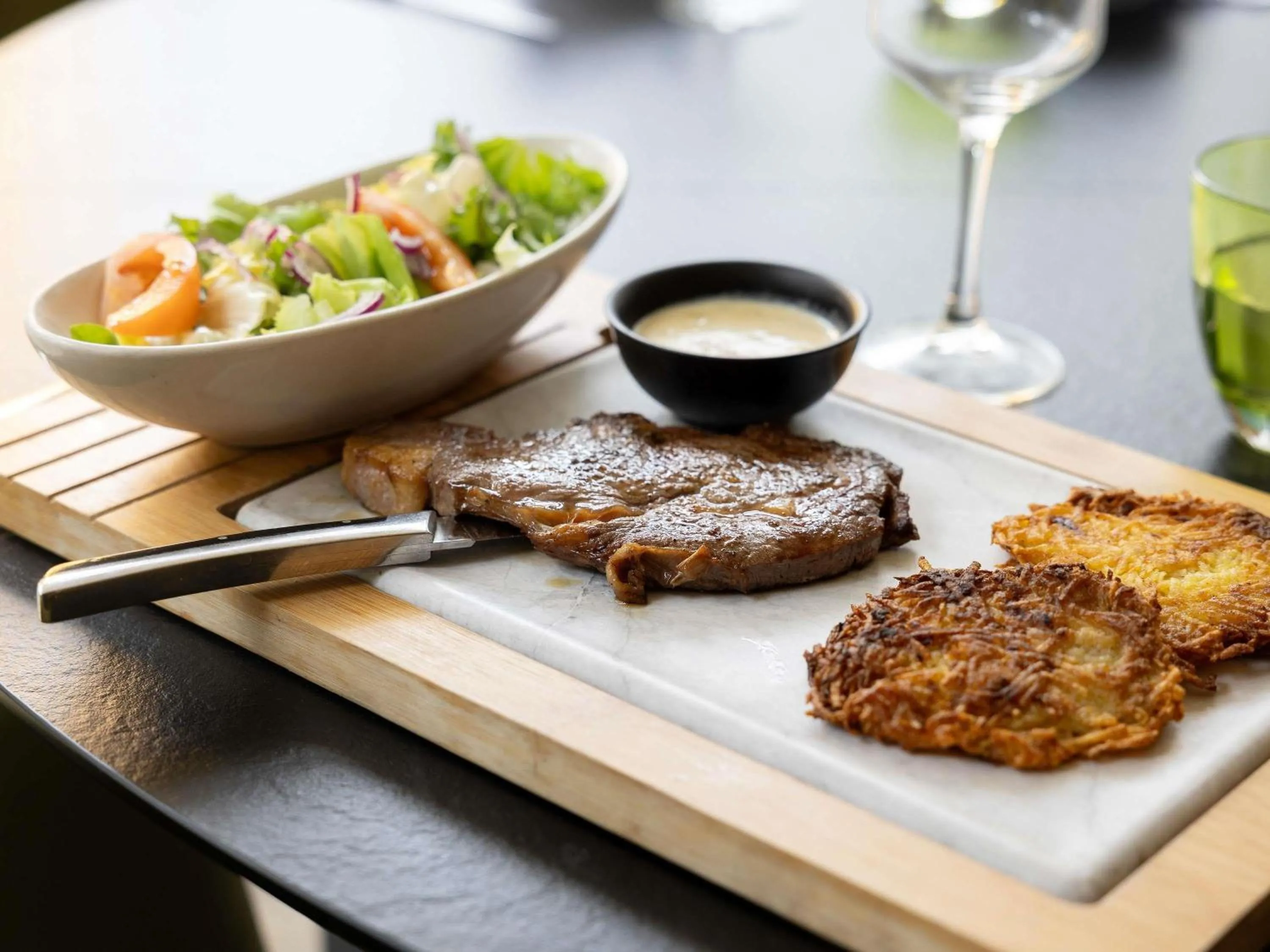 Restaurant/places to eat in Mercure Hotel Forbach Centre de Loisirs