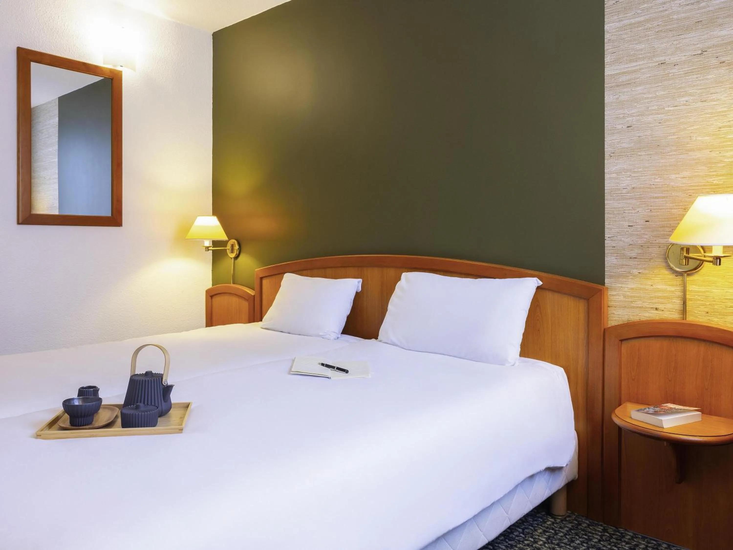 Bedroom, Bed in Mercure Hotel Forbach Centre de Loisirs
