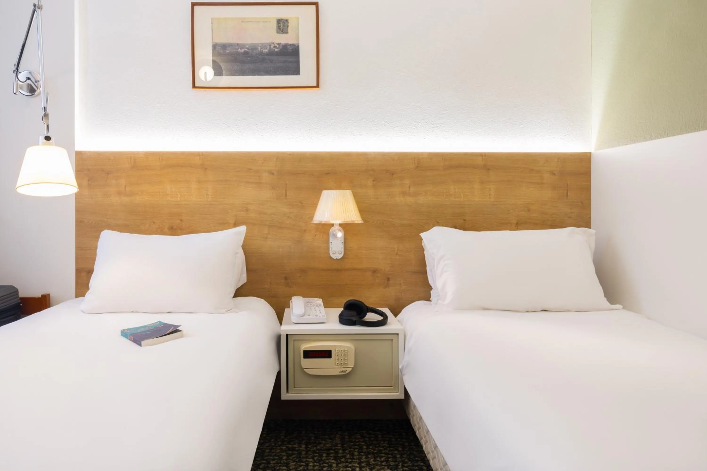 Bed in Mercure Hotel Forbach Centre de Loisirs