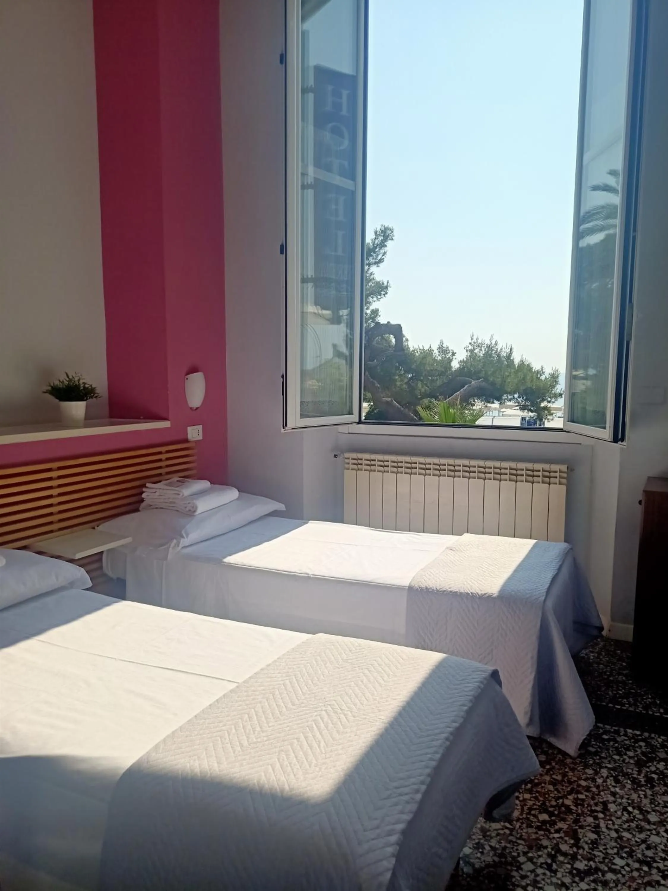 View (from property/room), Bed in Hotel Serena