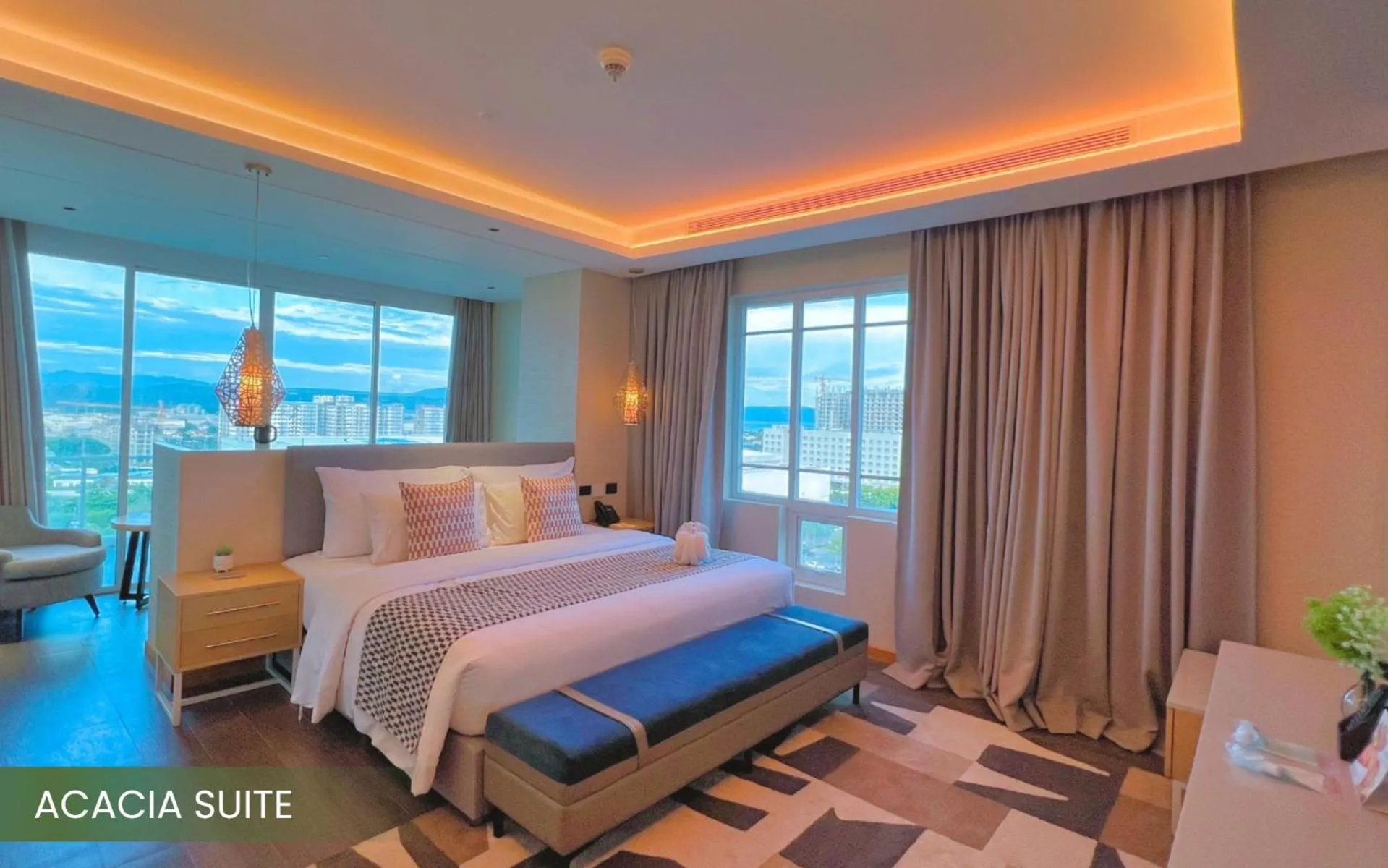 Bedroom, Bed in Acacia Hotel Davao