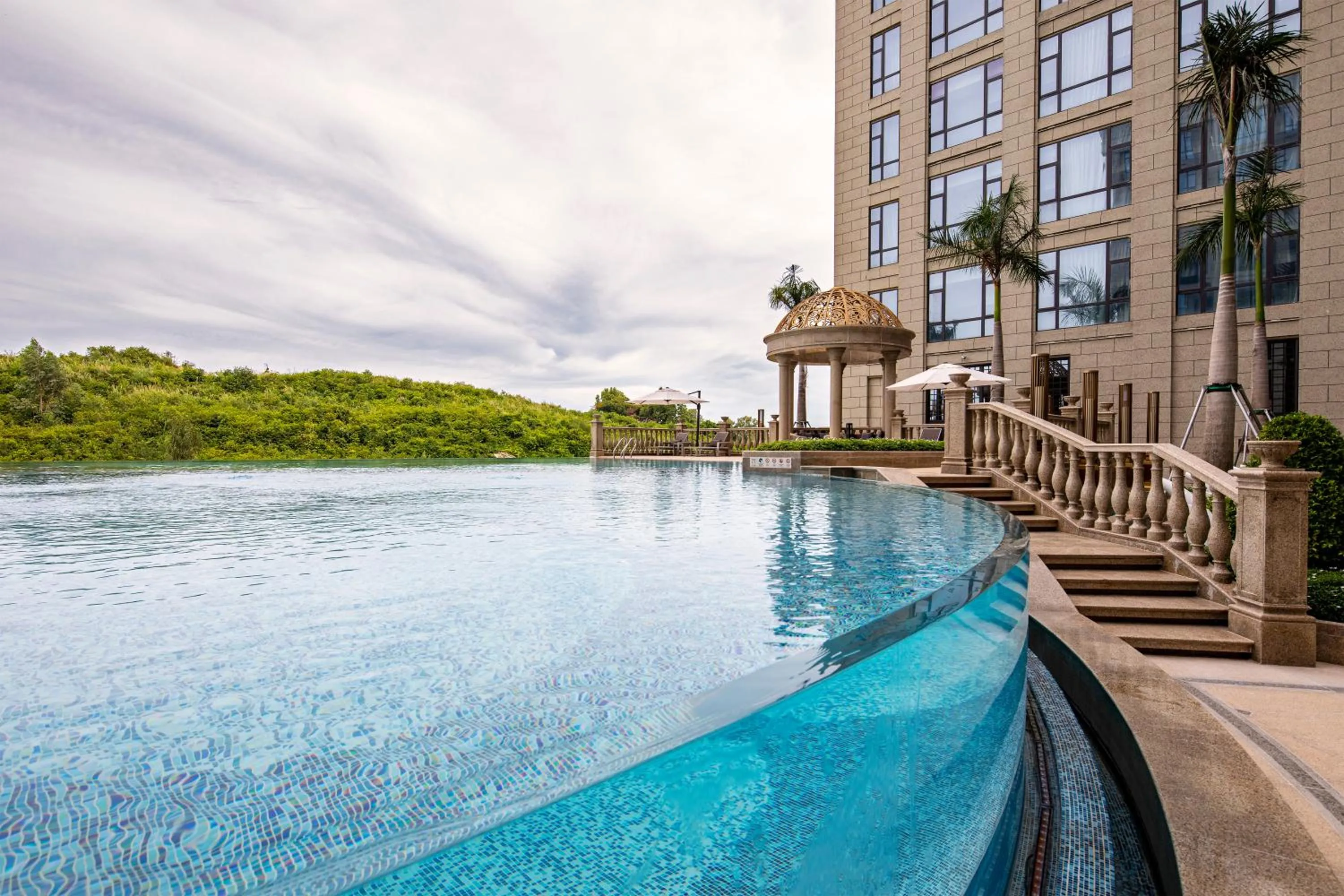 Swimming pool in Jin Bei Palace Hotel