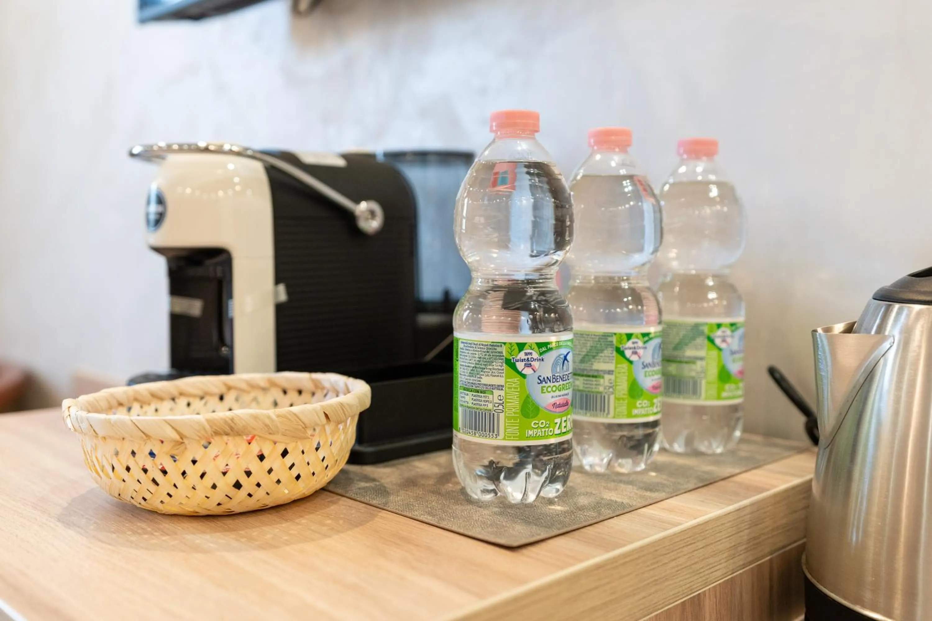 Drago D'Oro GUESTHOUSE - accross from metro Vittorio Emanuele