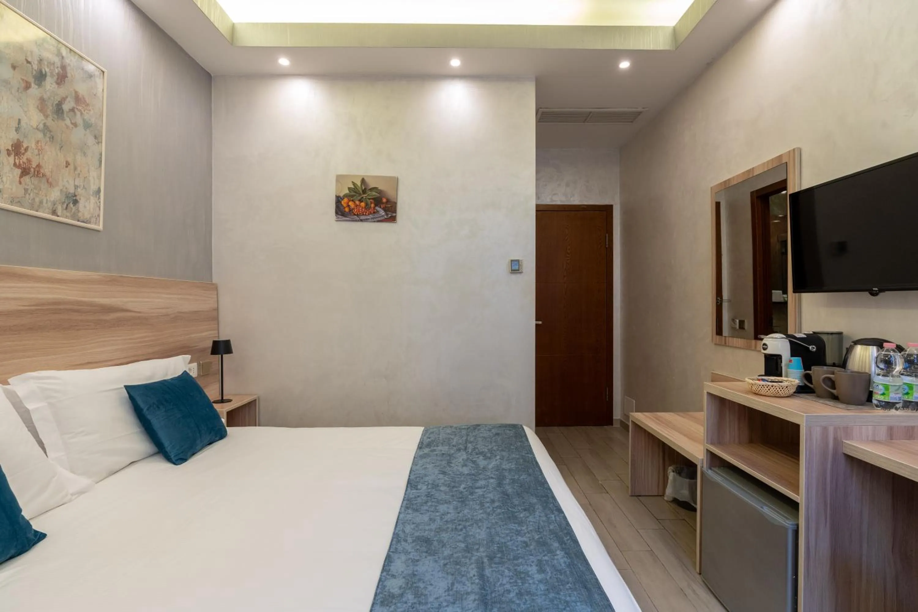 Drago D'Oro GUESTHOUSE - accross from metro Vittorio Emanuele