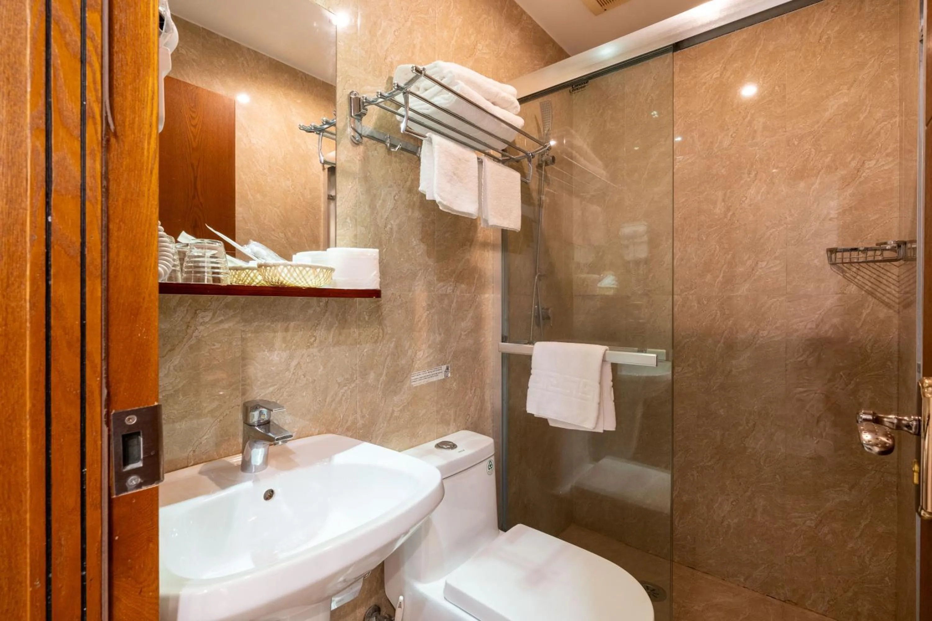 Drago D'Oro GUESTHOUSE - accross from metro Vittorio Emanuele