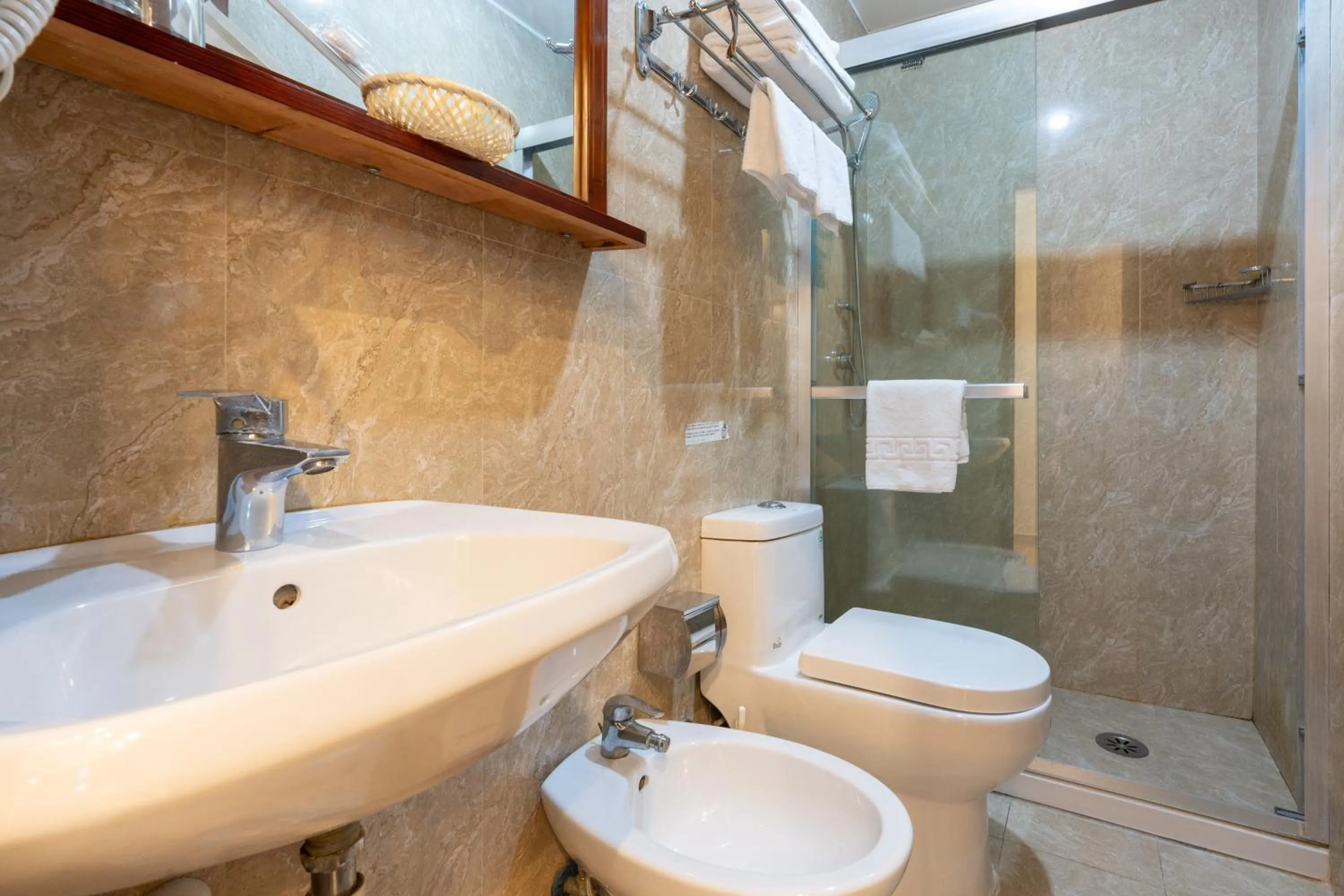 Drago D'Oro GUESTHOUSE - accross from metro Vittorio Emanuele