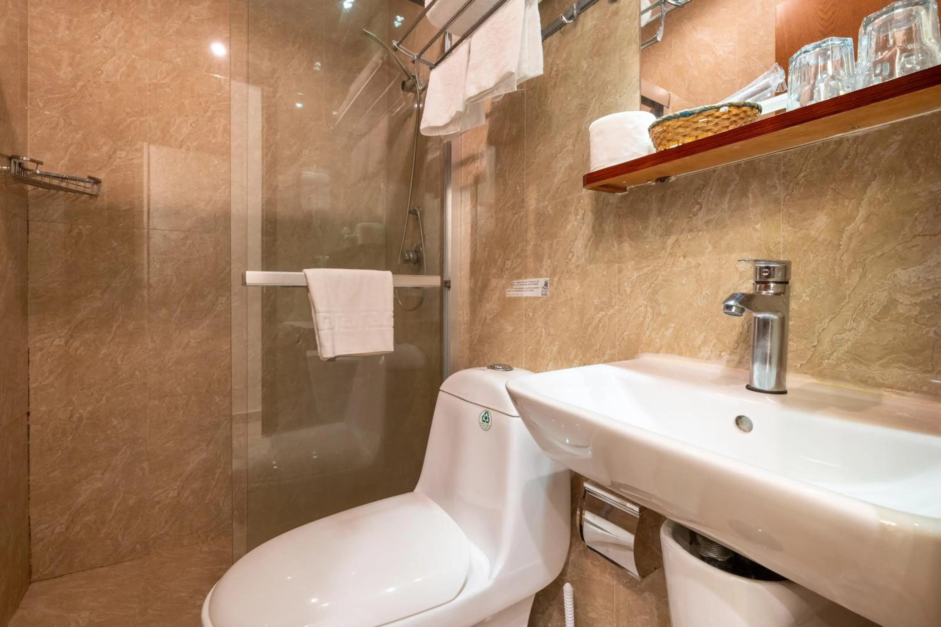 Drago D'Oro GUESTHOUSE - accross from metro Vittorio Emanuele