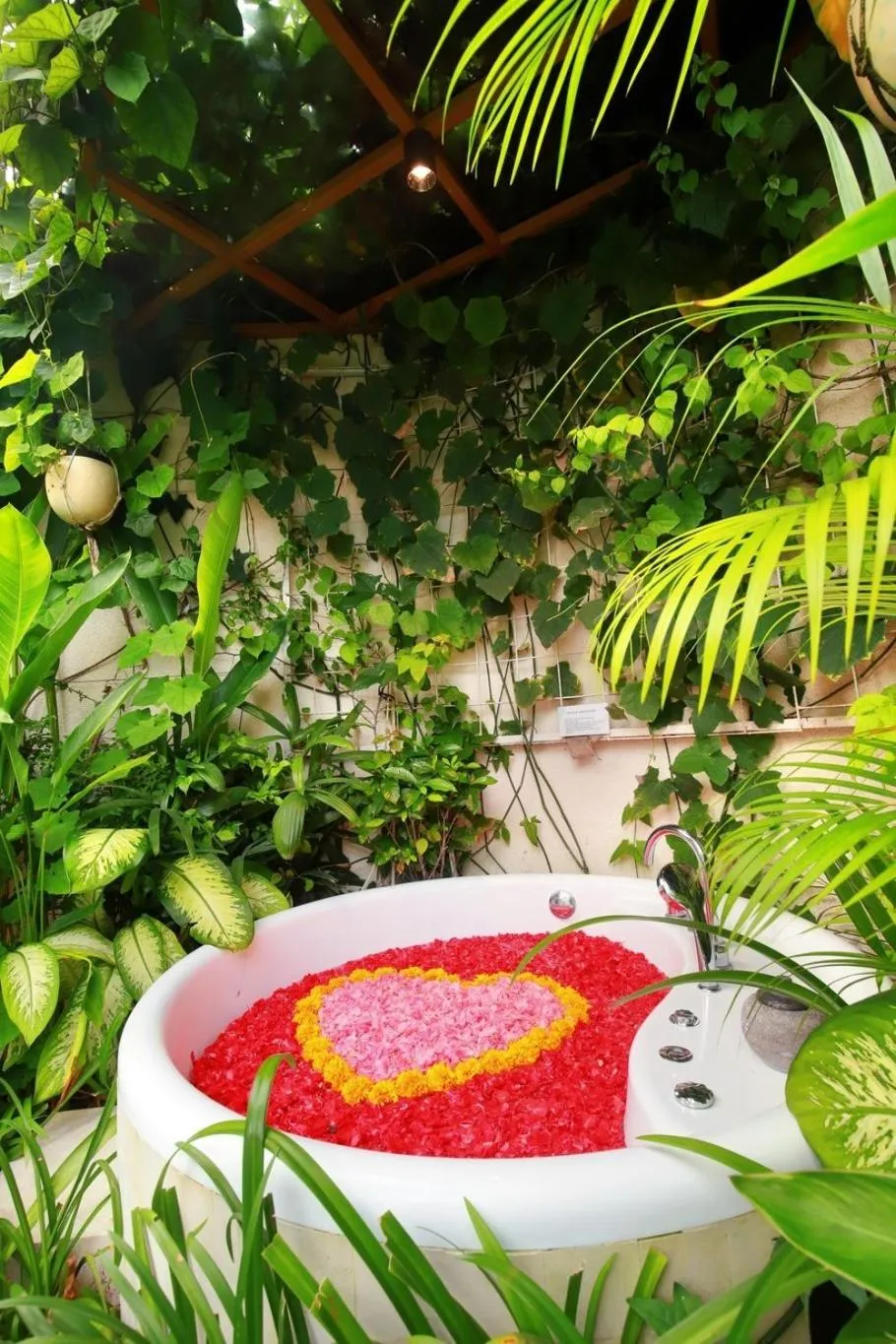 Hot Tub in Sini Vie Resort & Spa Seminyak by Ini Vie Hospitality