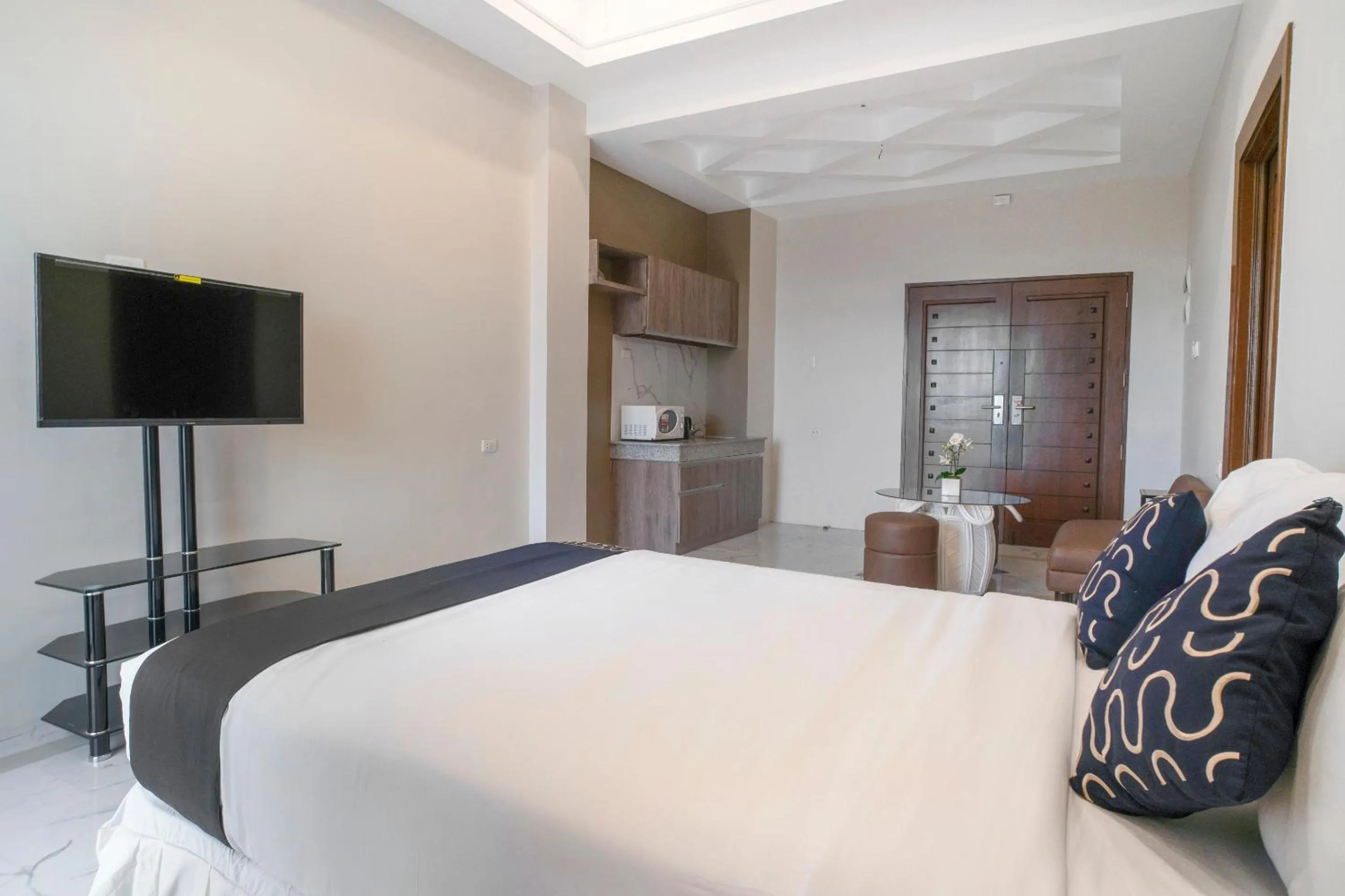 Bedroom, Bed in Capital O 460 World Palace Hotel