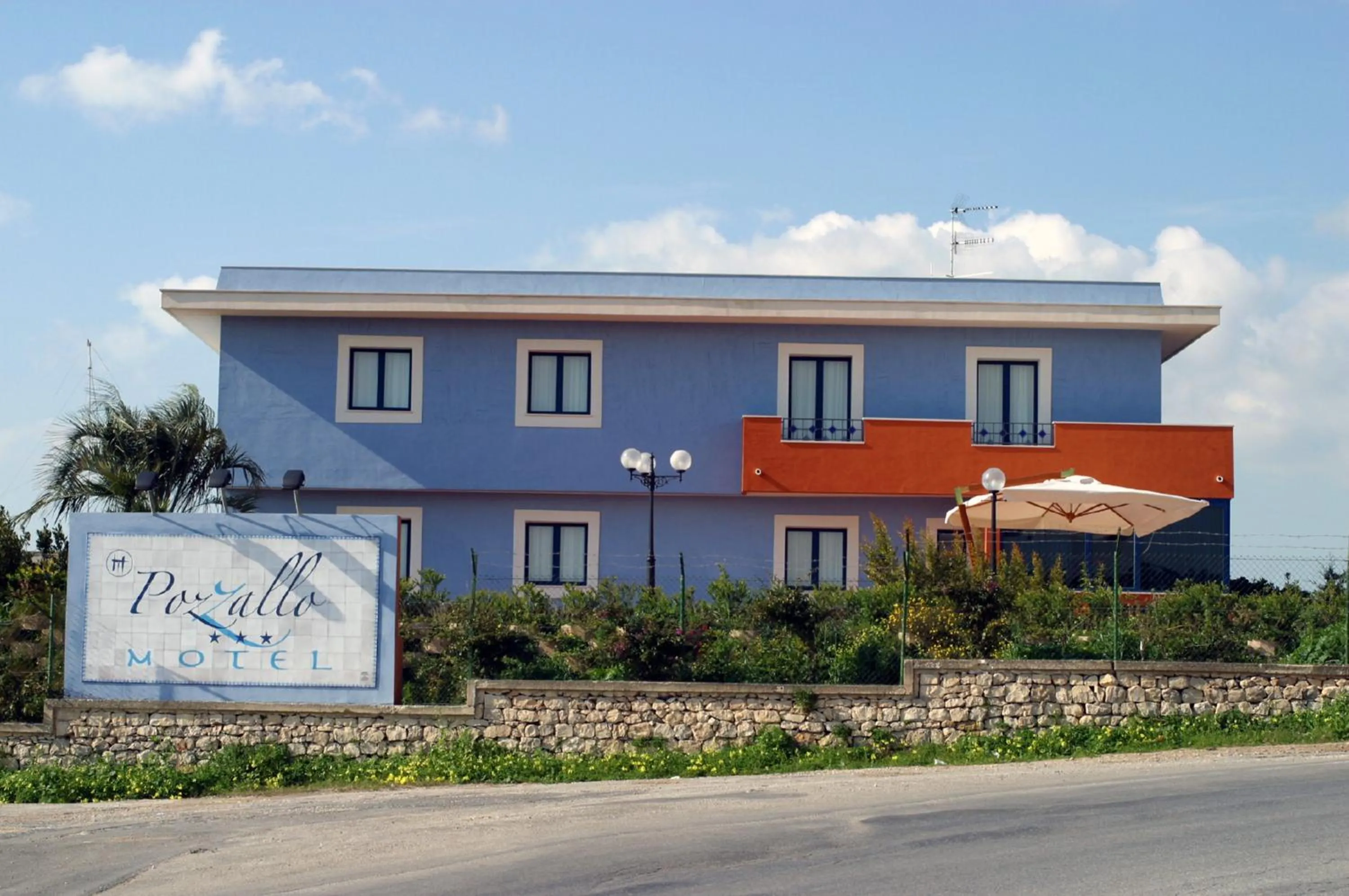 Property building in Motel - Hotel Nautico Pozzallo