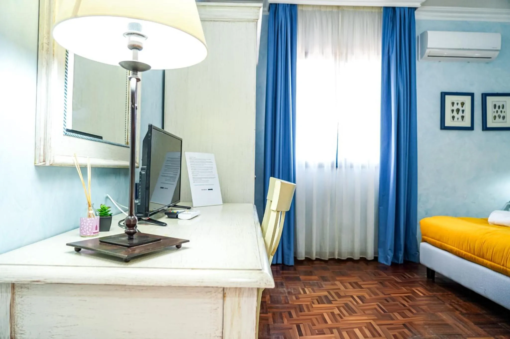 Bed in Motel - Hotel Nautico Pozzallo