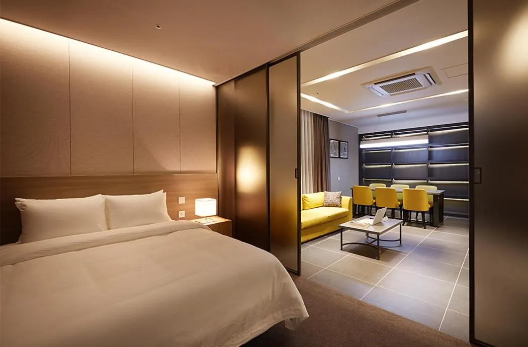 Osong H Hotel Sejong City