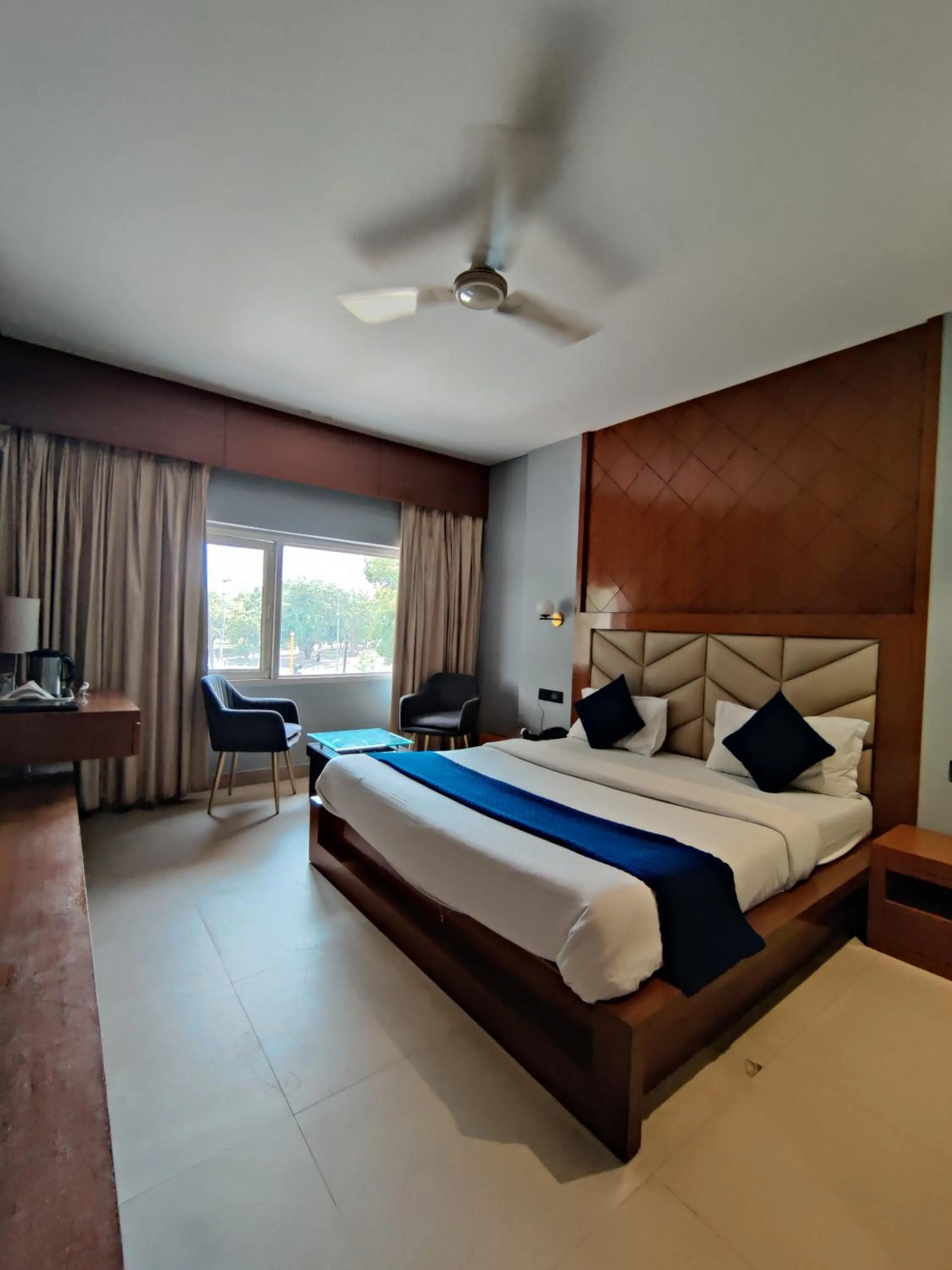 Bed in Hotel Landmark - Centre of City Chandigarh