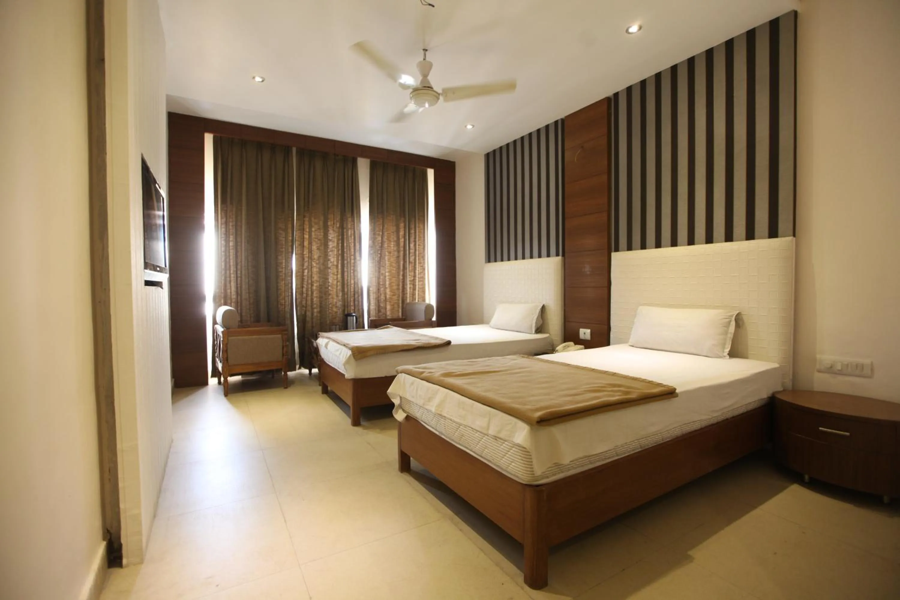 Bedroom, Bed in Hotel Landmark - Centre of City Chandigarh