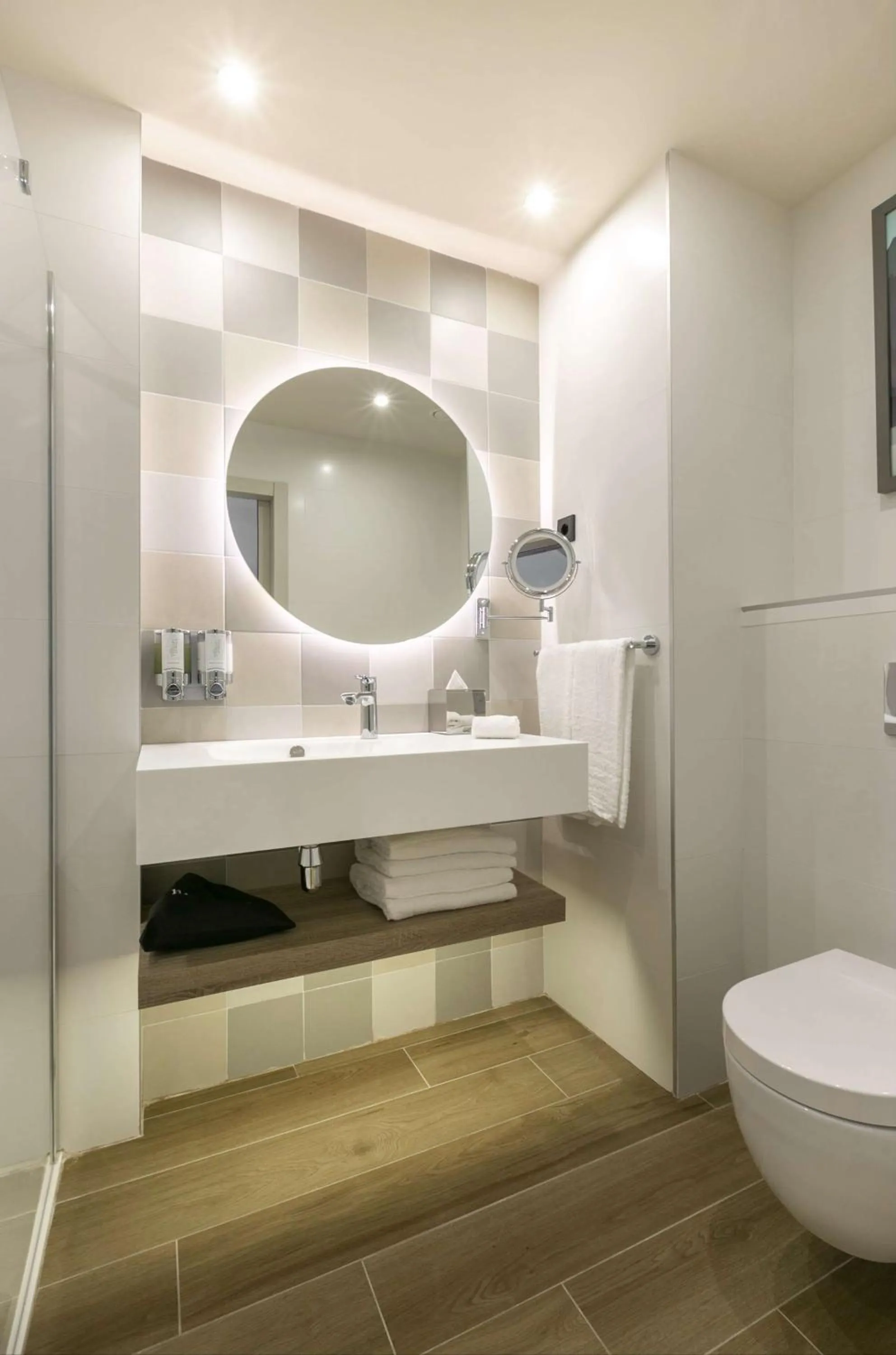Bathroom in Hampton By Hilton Alcobendas Madrid