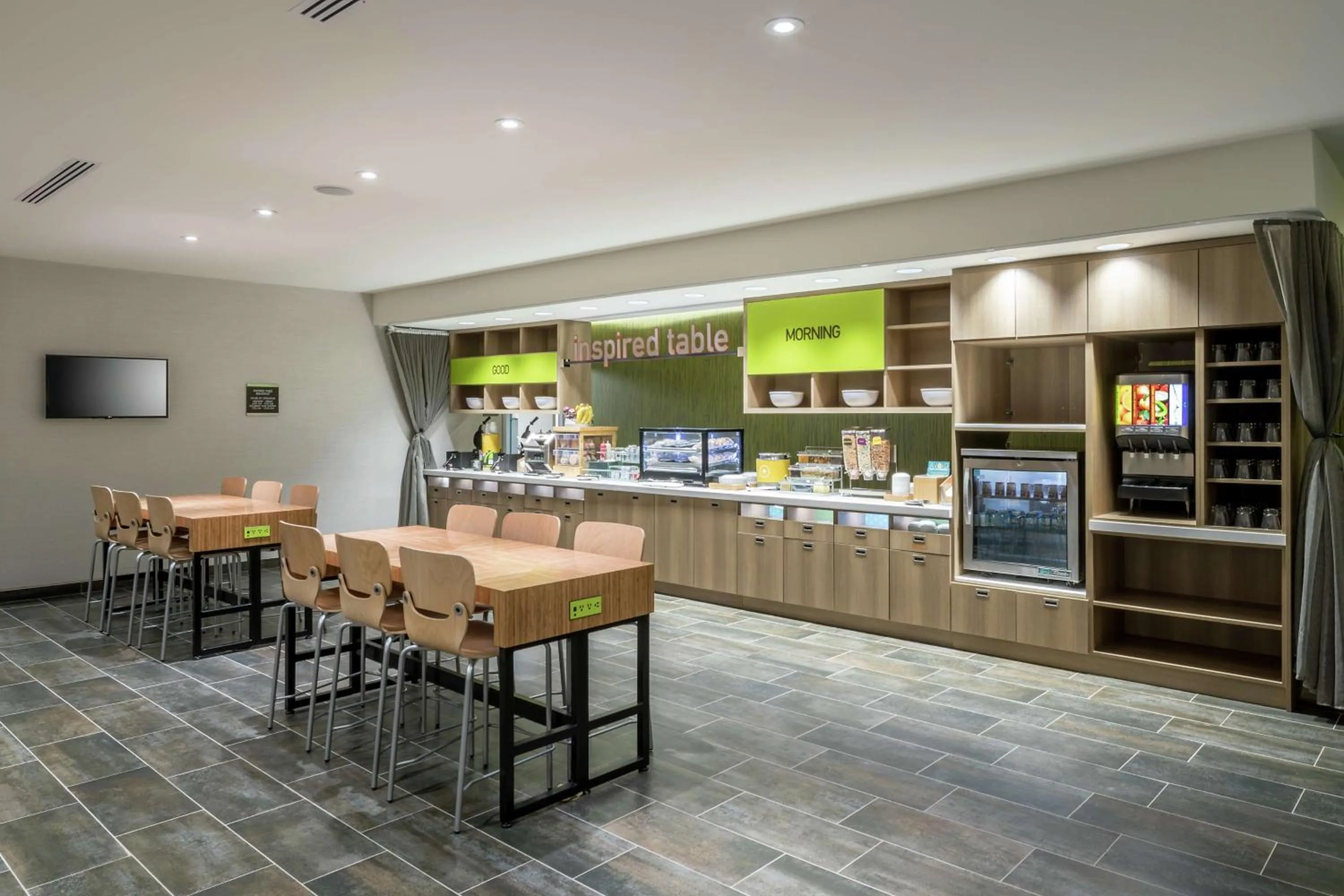 Breakfast in Home2 Suites By Hilton Jacksonville Airport