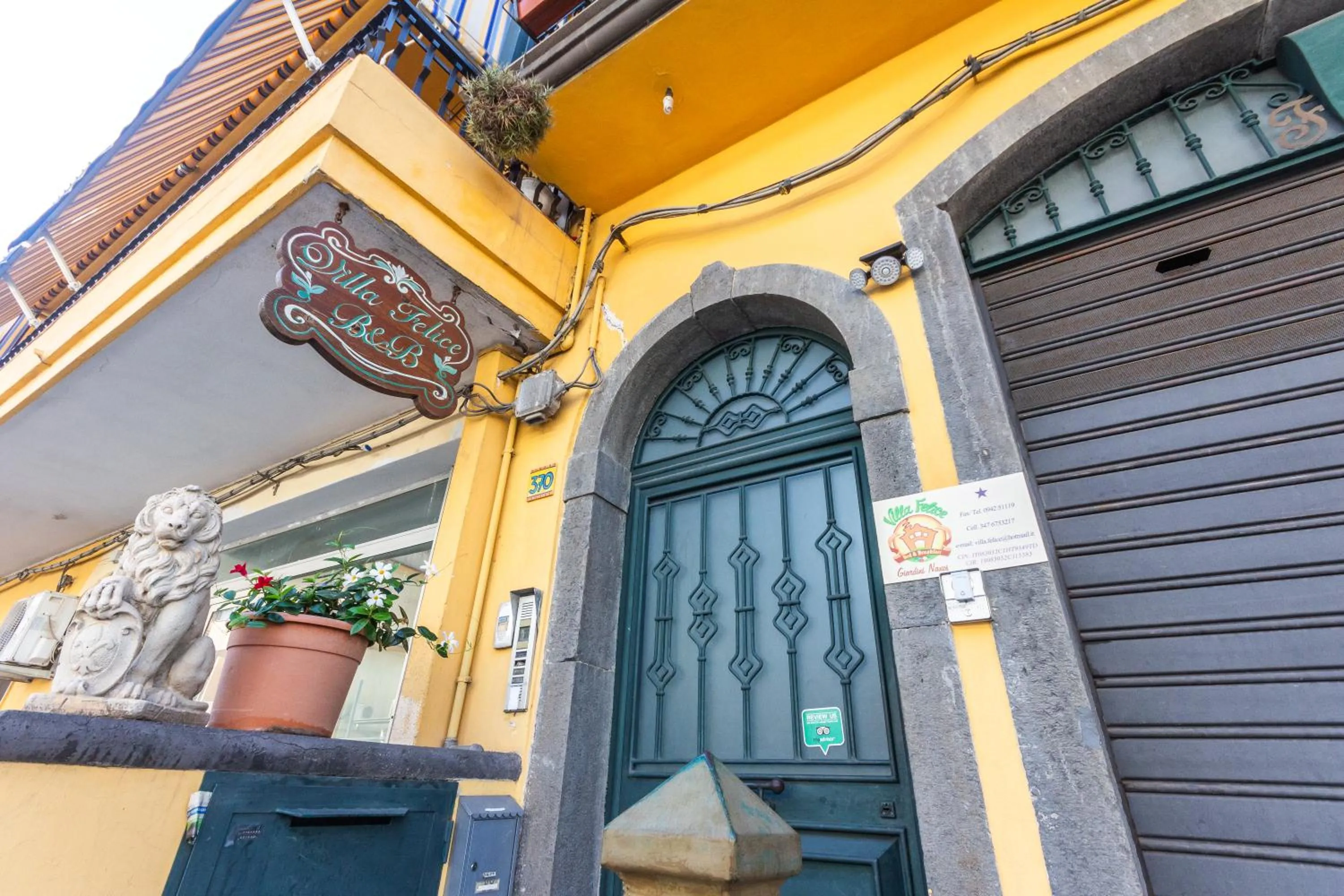 Property building in Villa Felice