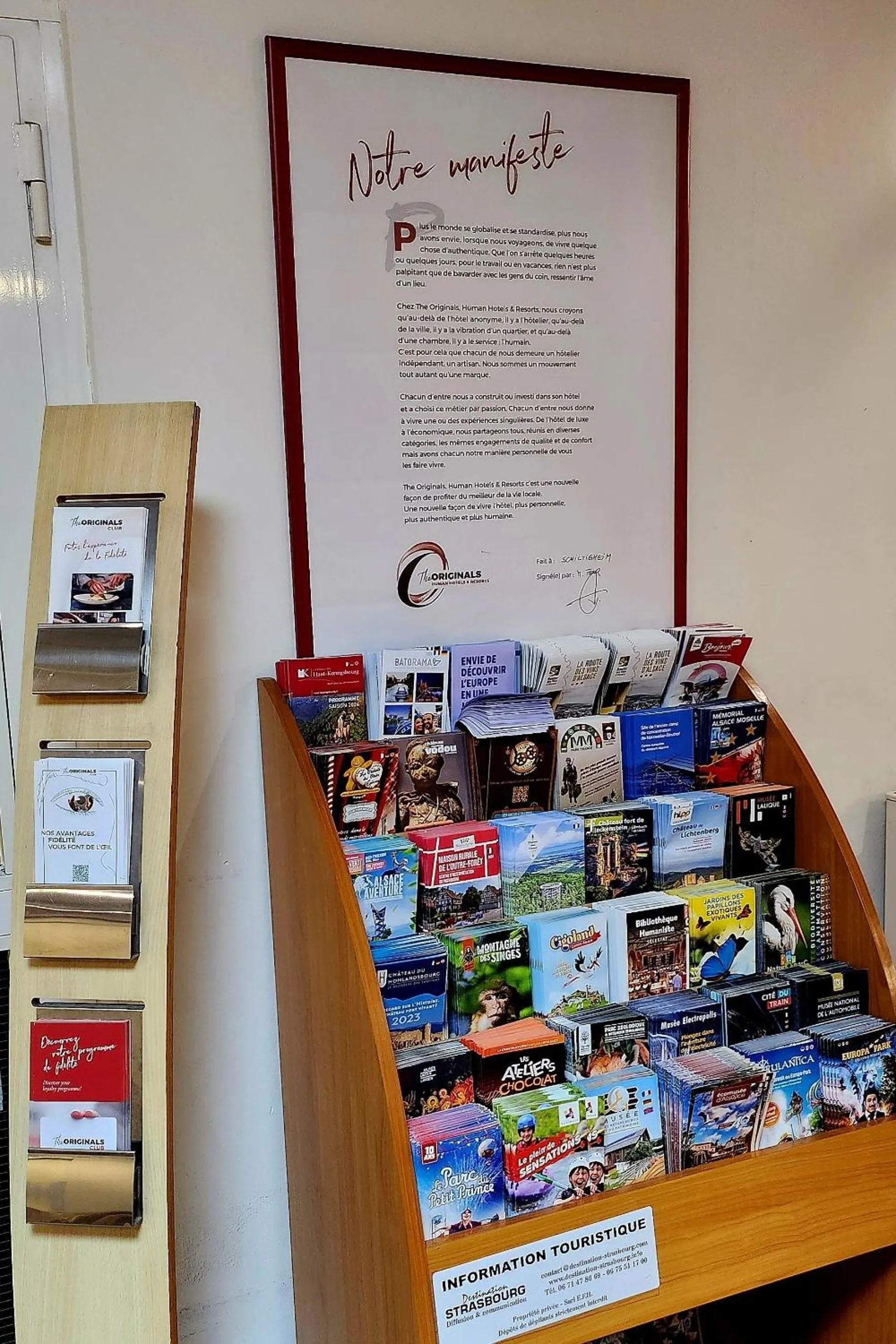 Lobby or reception in The Originals City, Hôtel Le Forum, Strasbourg Nord