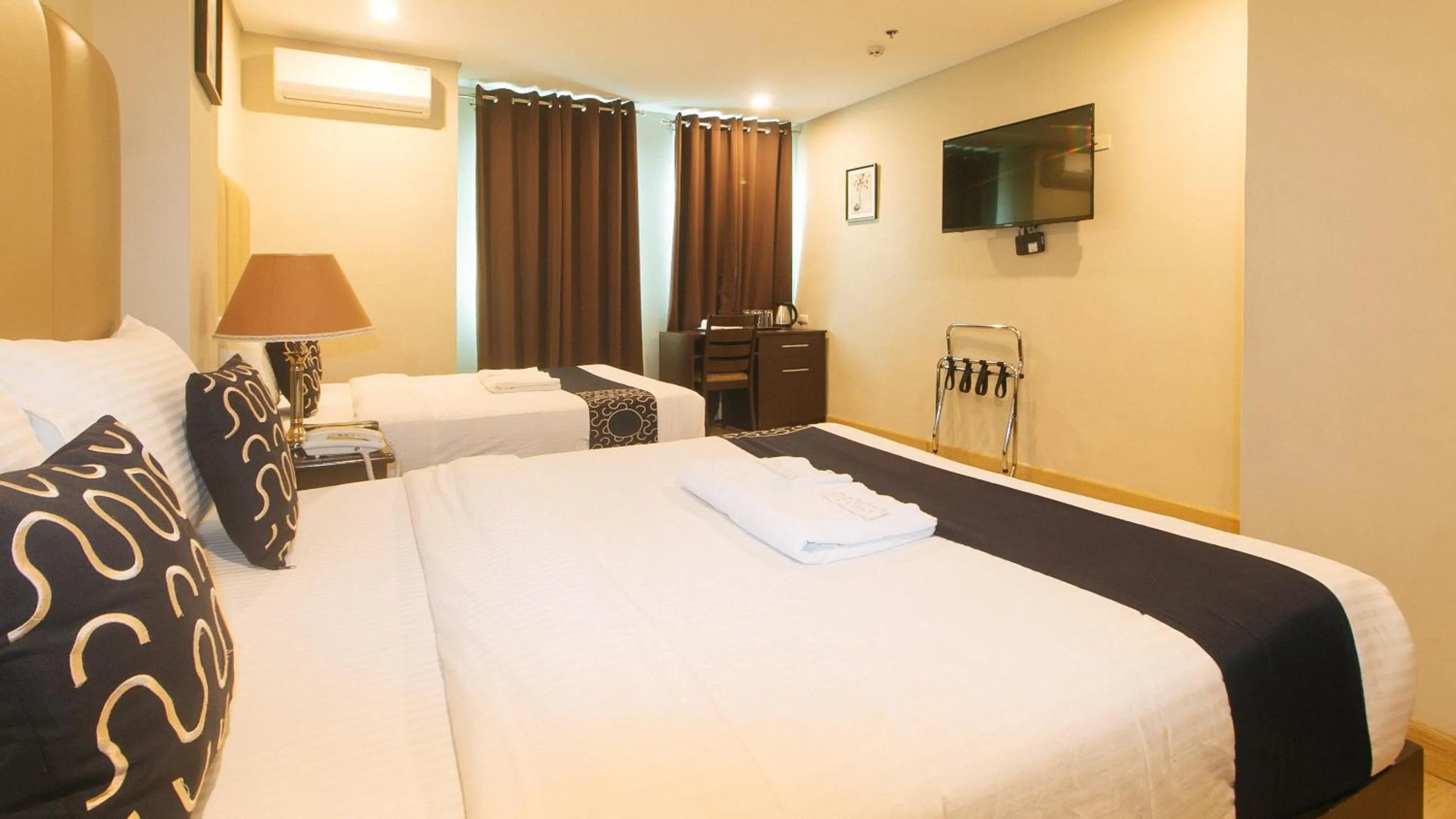 TV and multimedia, Bed in Asrodel Hotel RedPartner