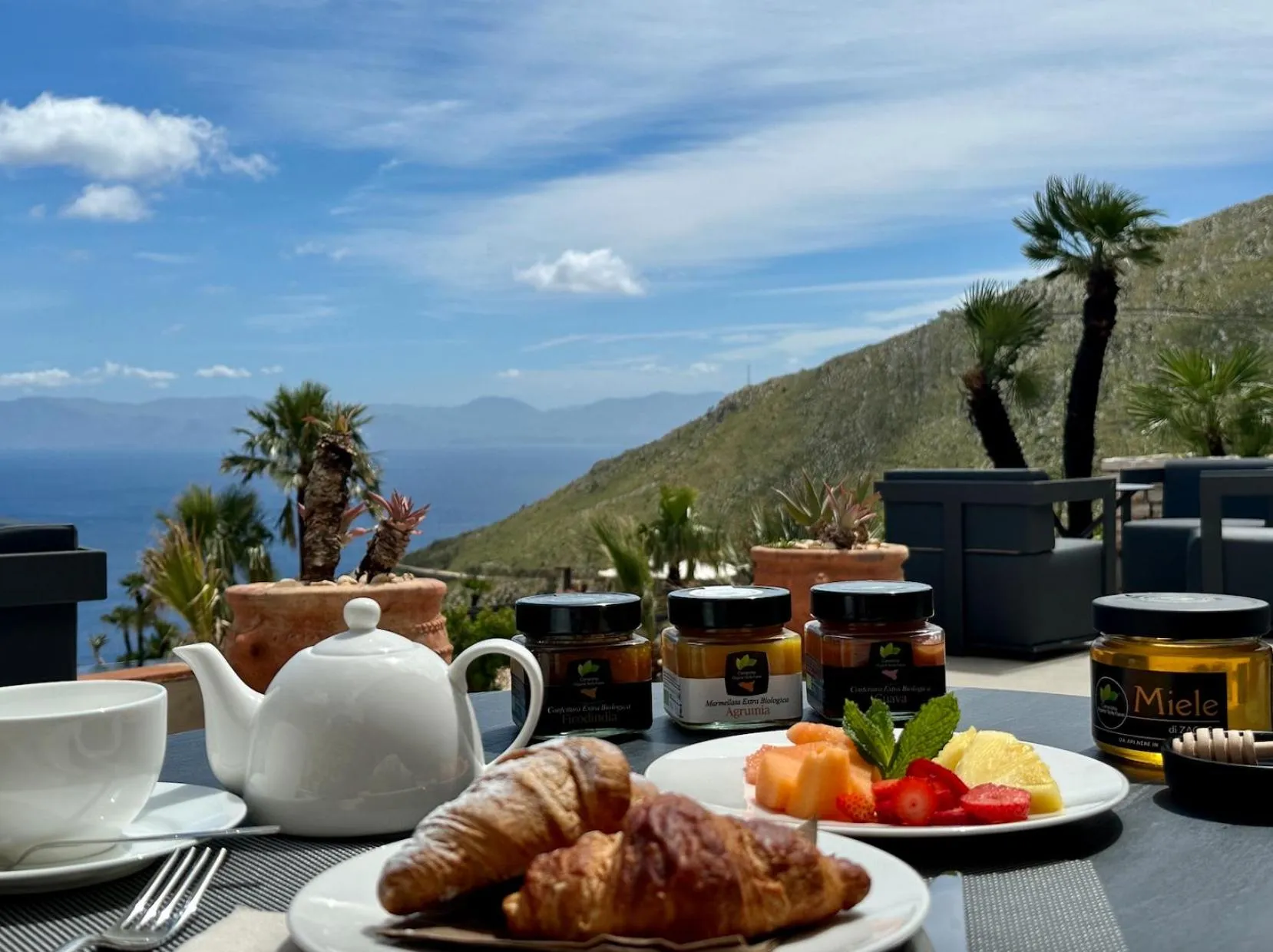 Breakfast in Baglio La Porta by Geocharme