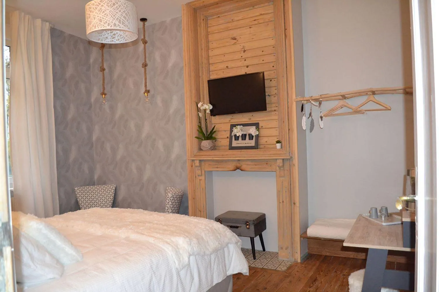 Photo of the whole room, Bed in LA NIEPPOISE