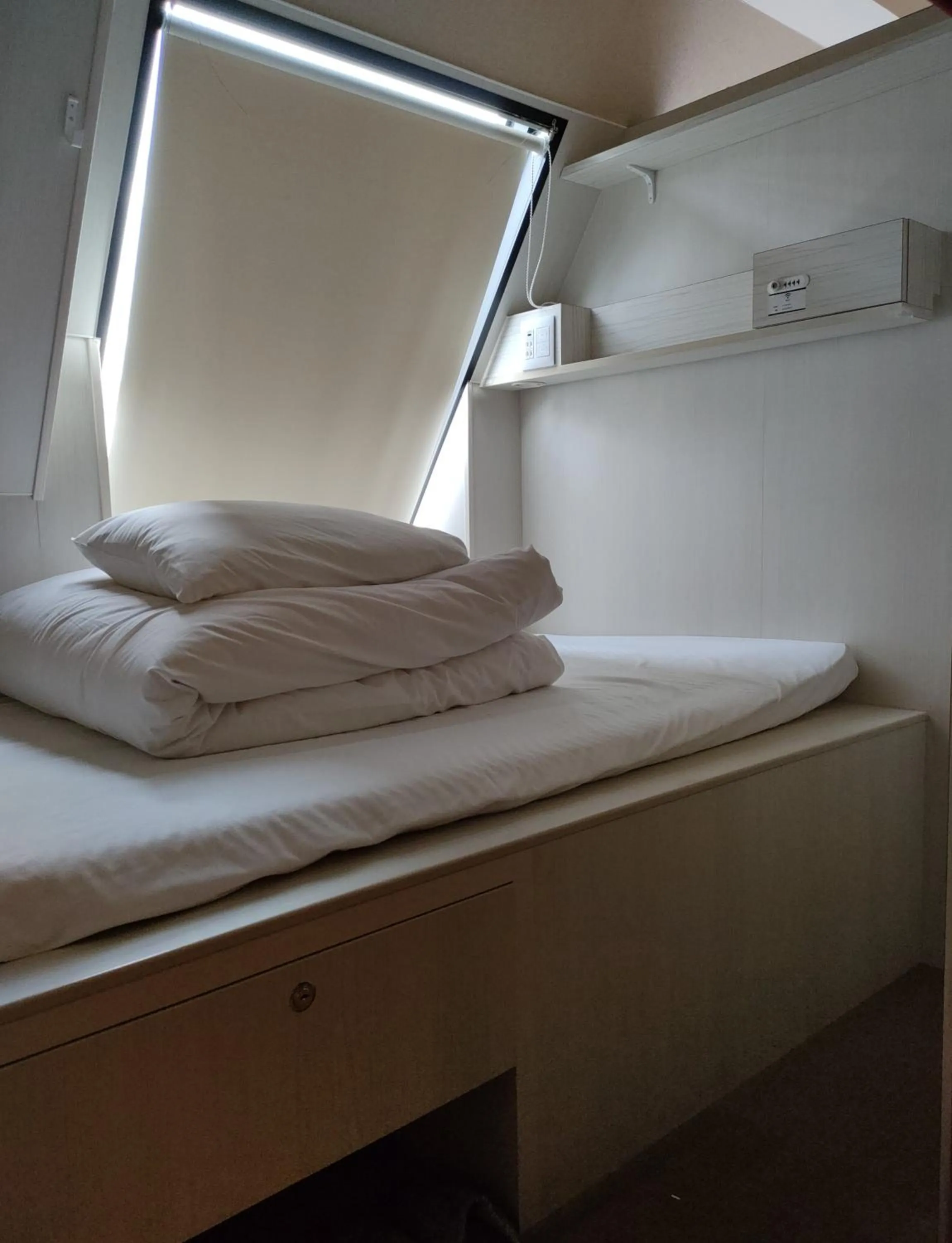 Photo of the whole room in esports hotel e-ZONe 電脳空間