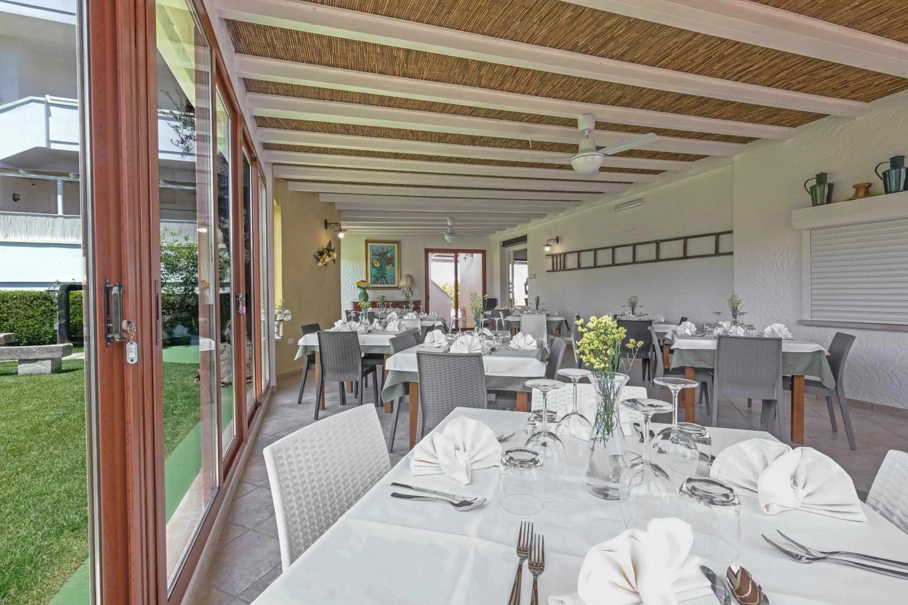 Restaurant/places to eat in Residence Contrada Schite