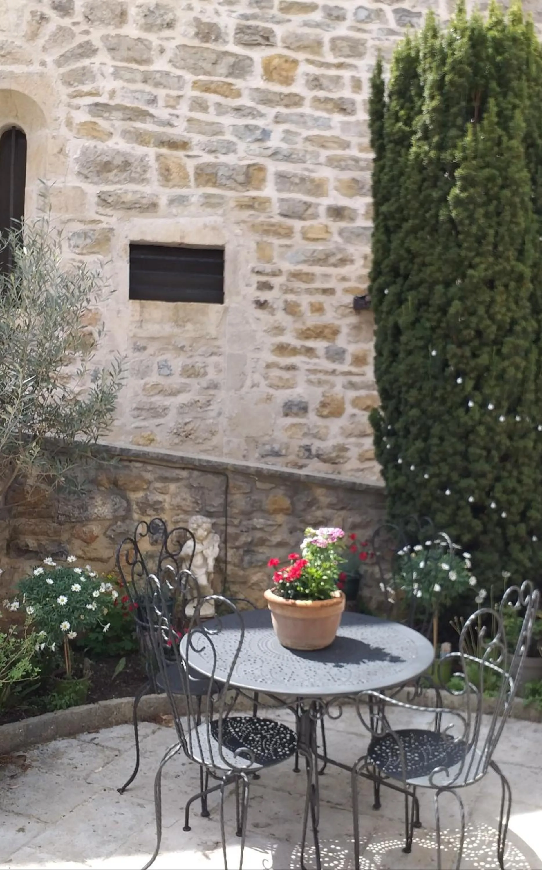 Garden in LA GRANGE TEMPLIERE 2018