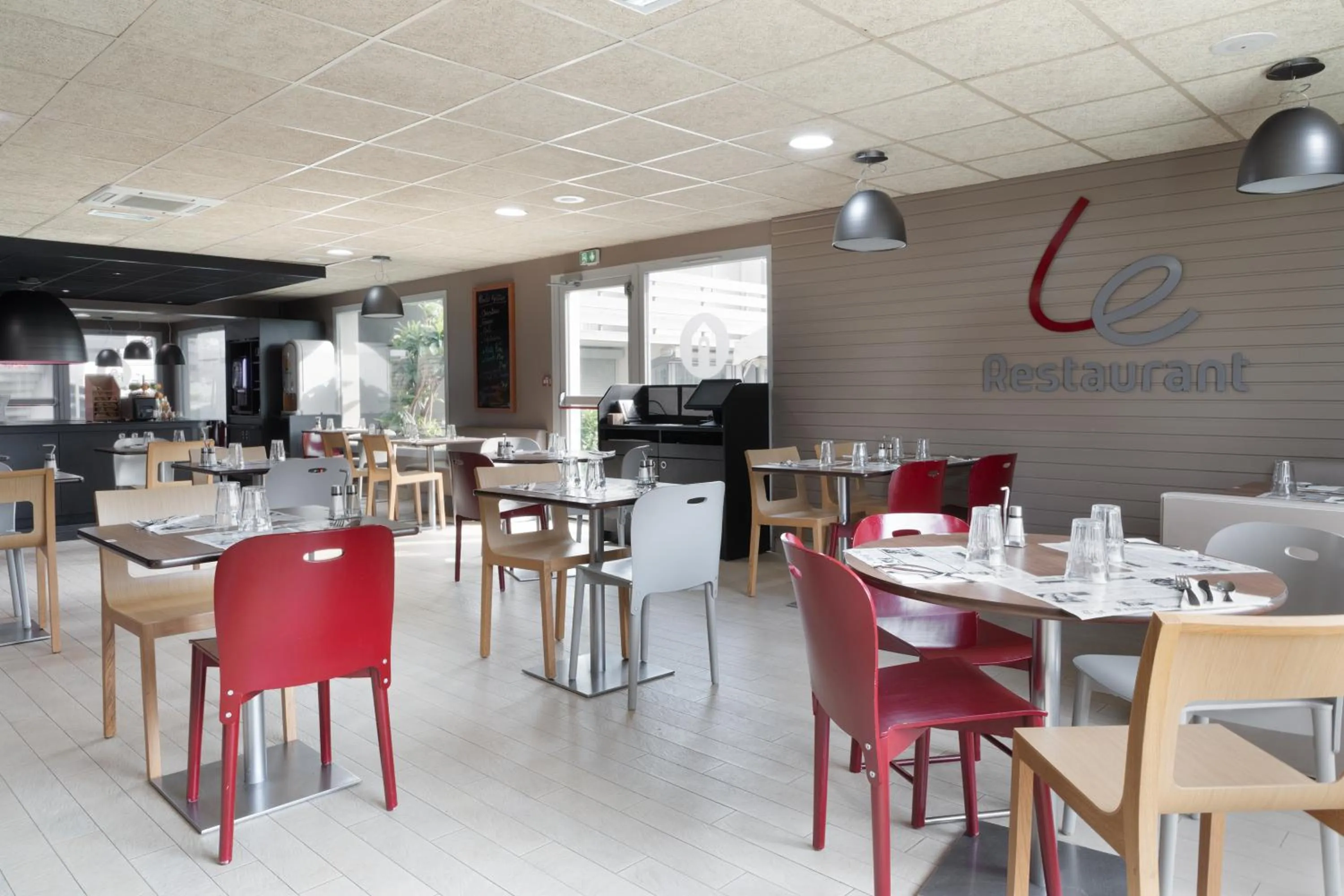 Restaurant/places to eat in Campanile Créteil - Bonneuil Sur Marne