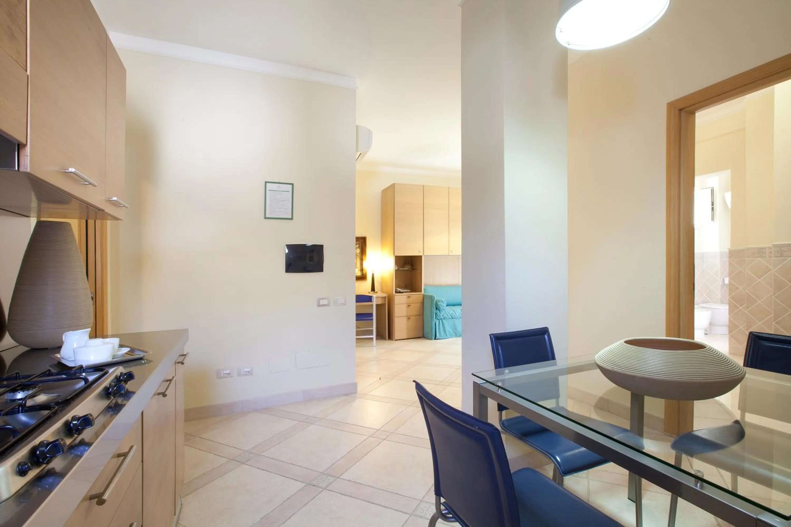Dining area in Posidonia Residence