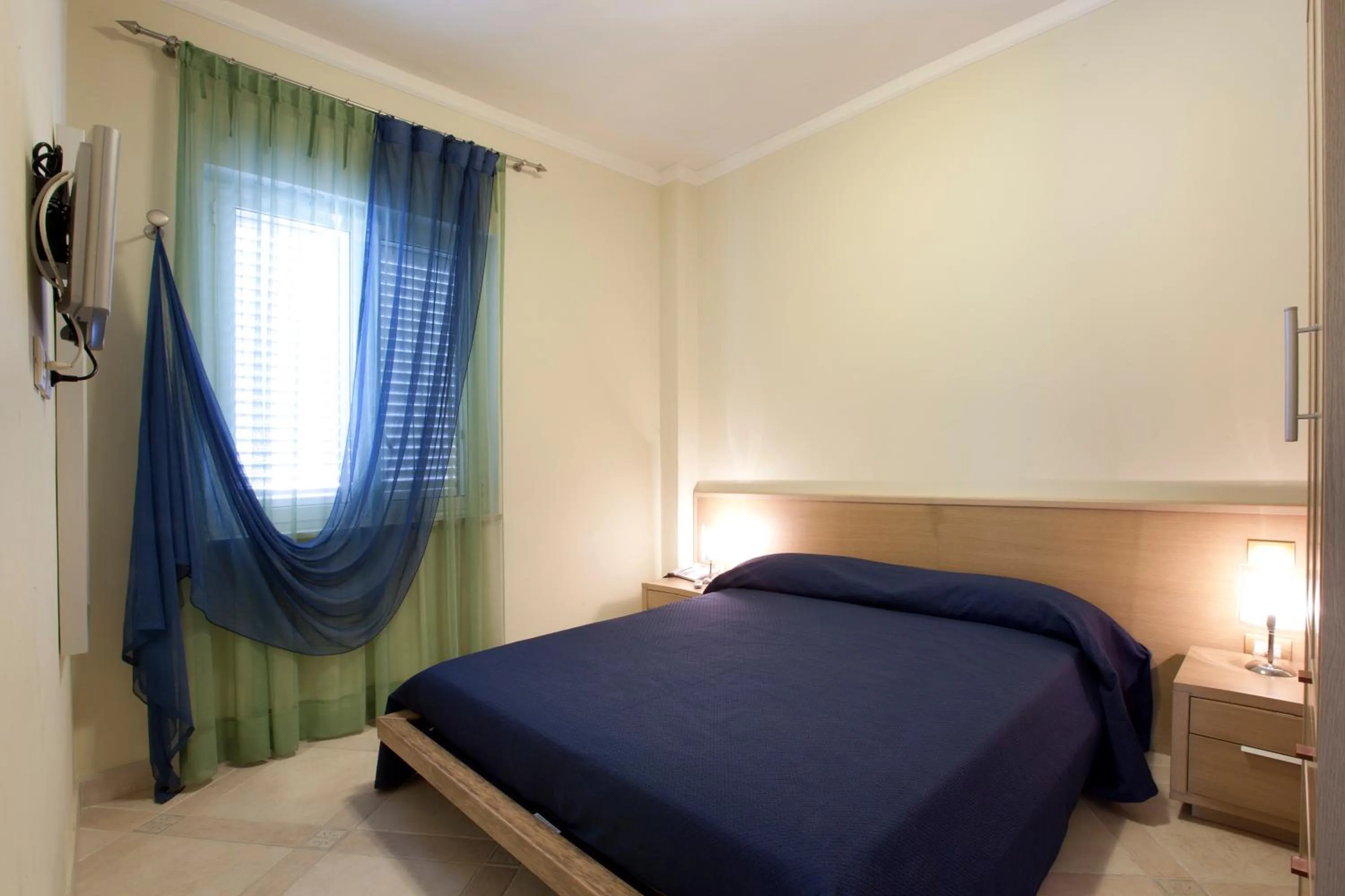 Photo of the whole room, Bed in Posidonia Residence
