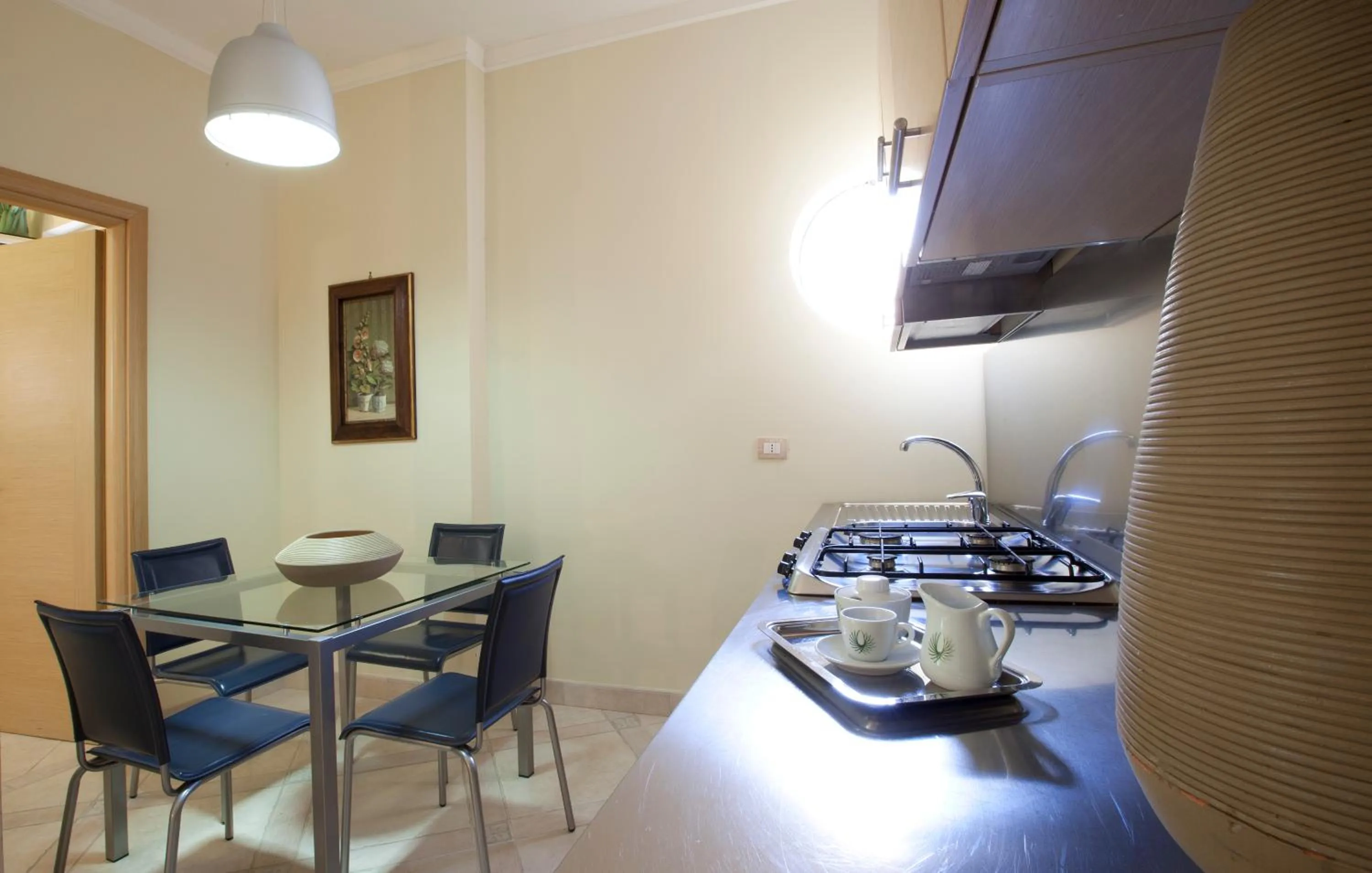 Dining area in Posidonia Residence