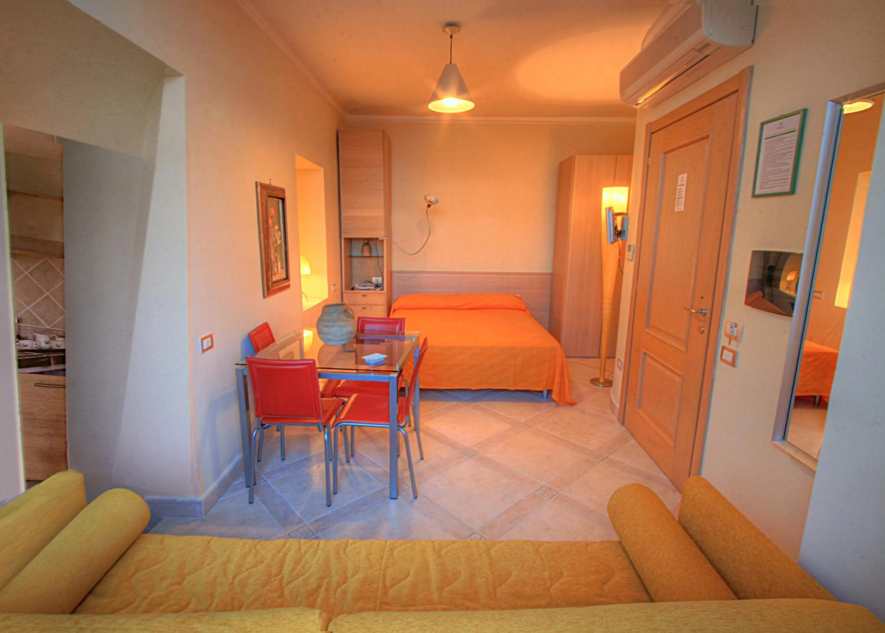 Photo of the whole room, Bed in Posidonia Residence