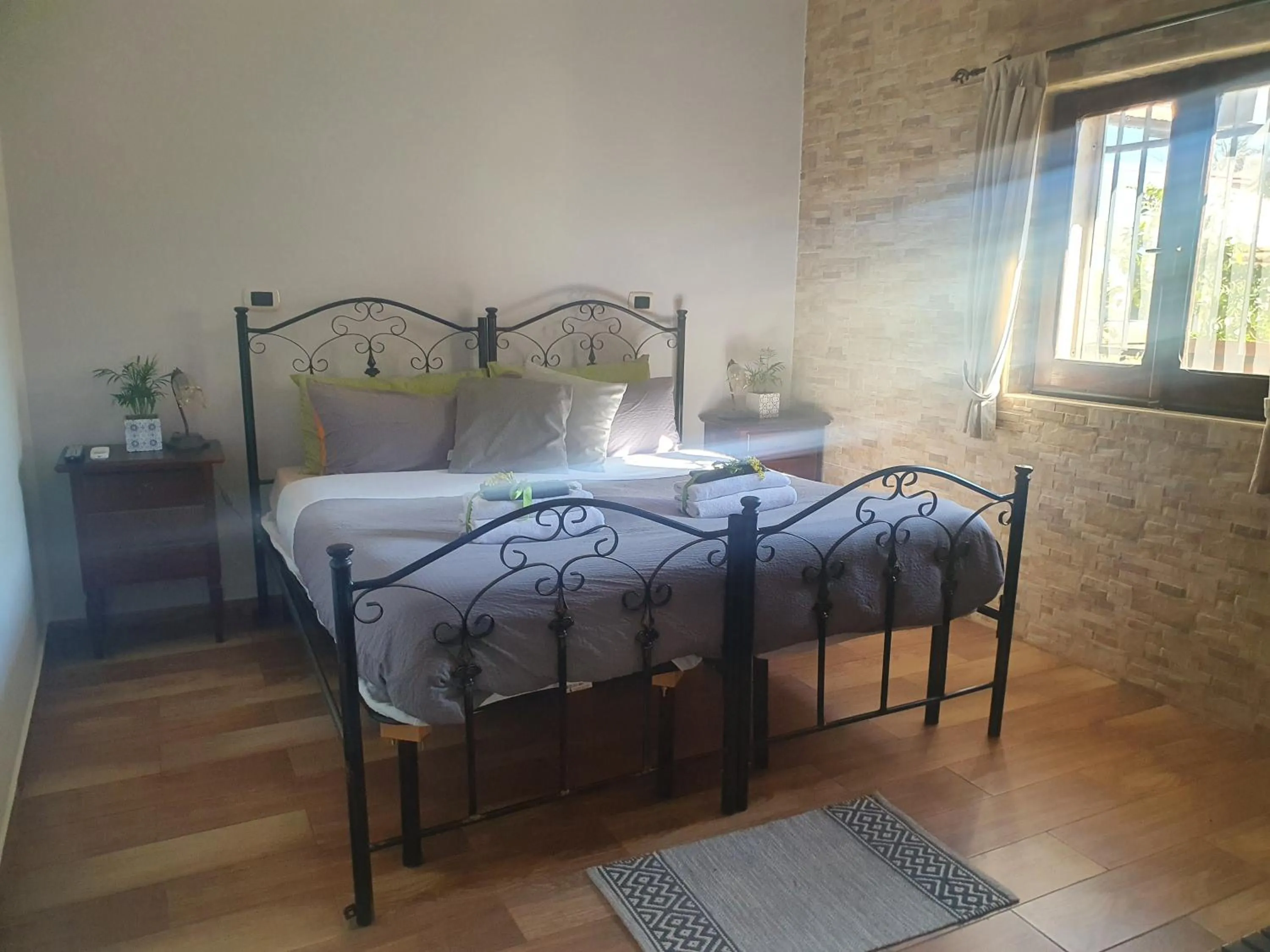 Bedroom, Bed in B&B Mandorla Amara