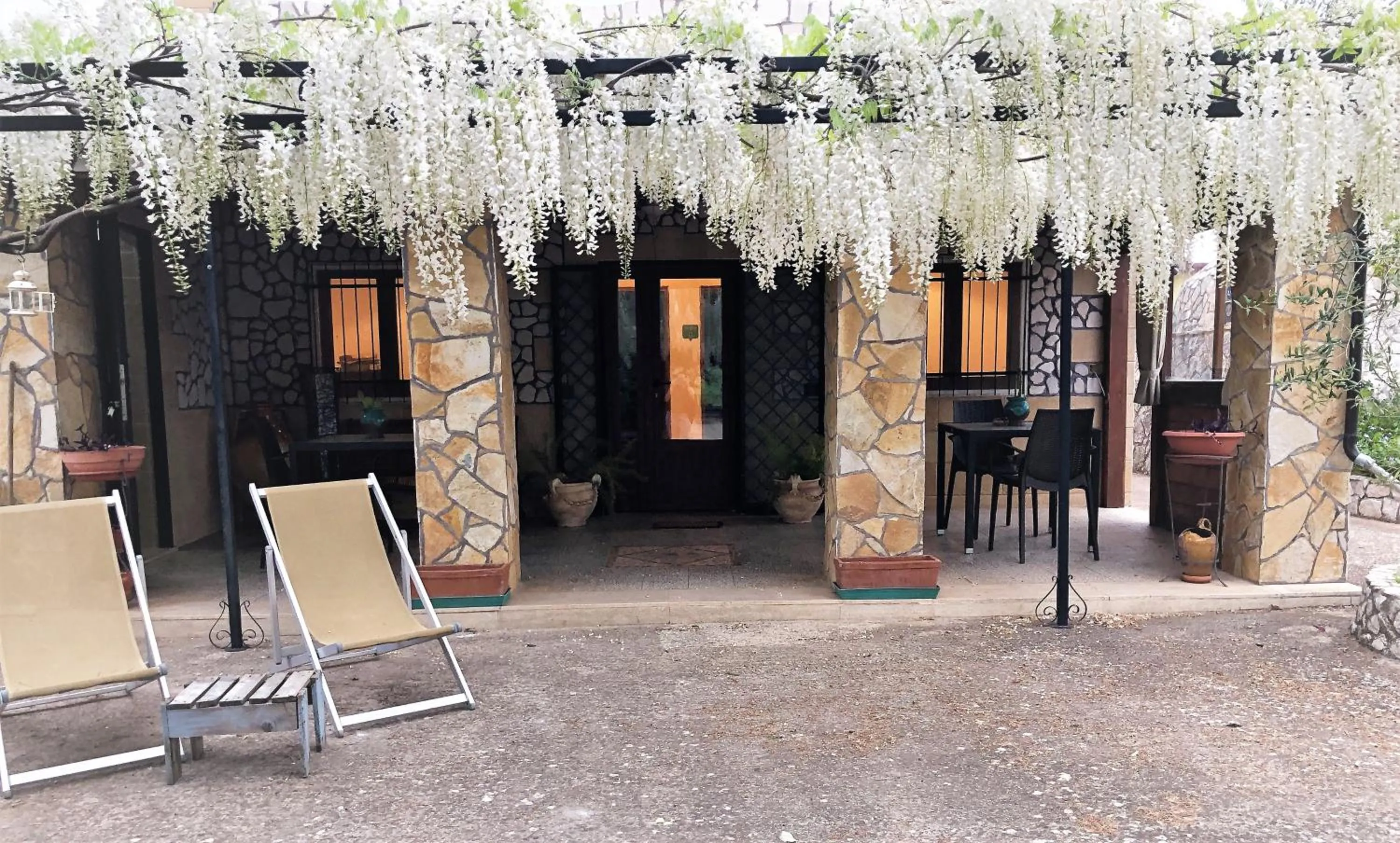 Property building in B&B Mandorla Amara