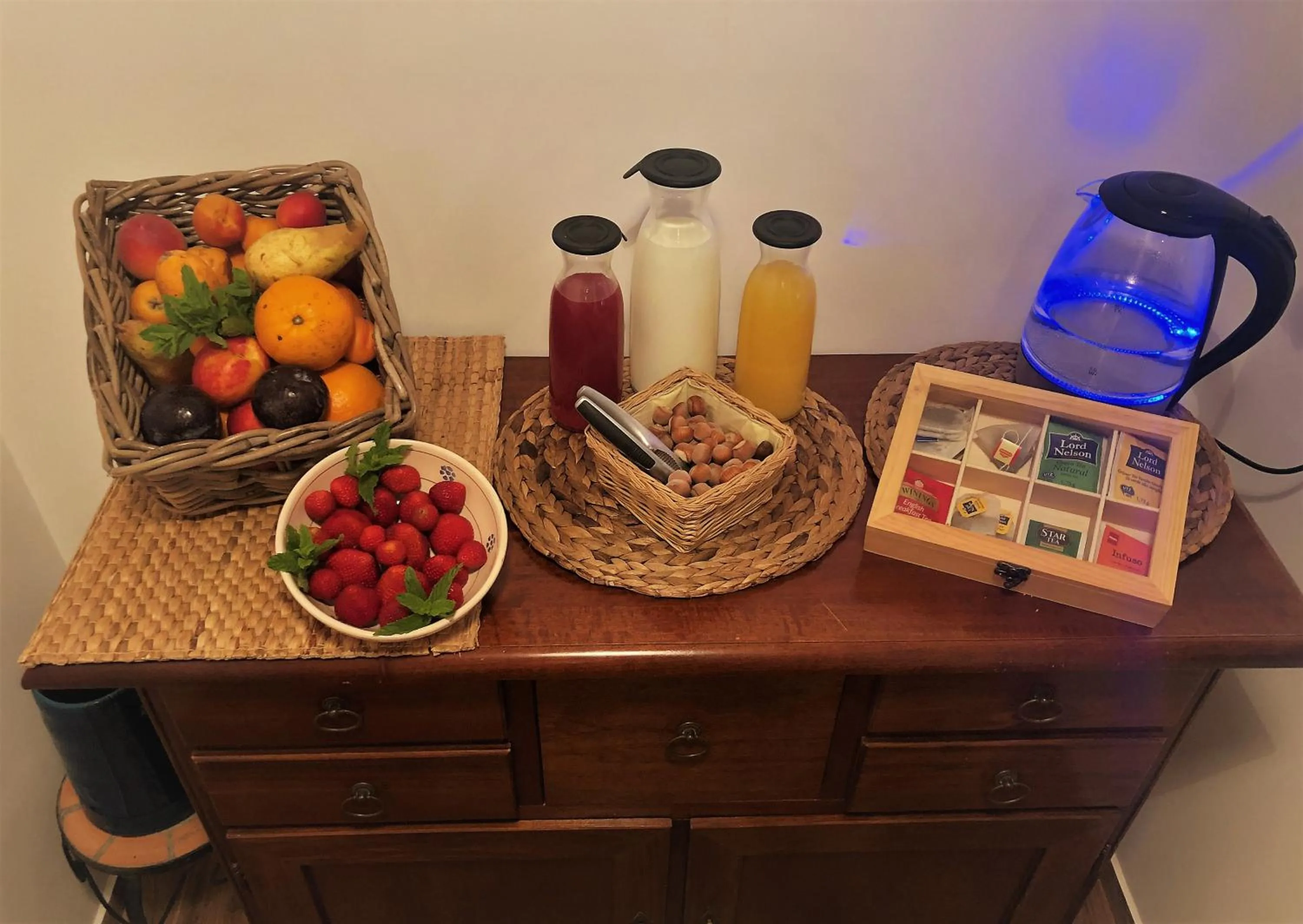 Coffee/tea facilities in B&B Mandorla Amara