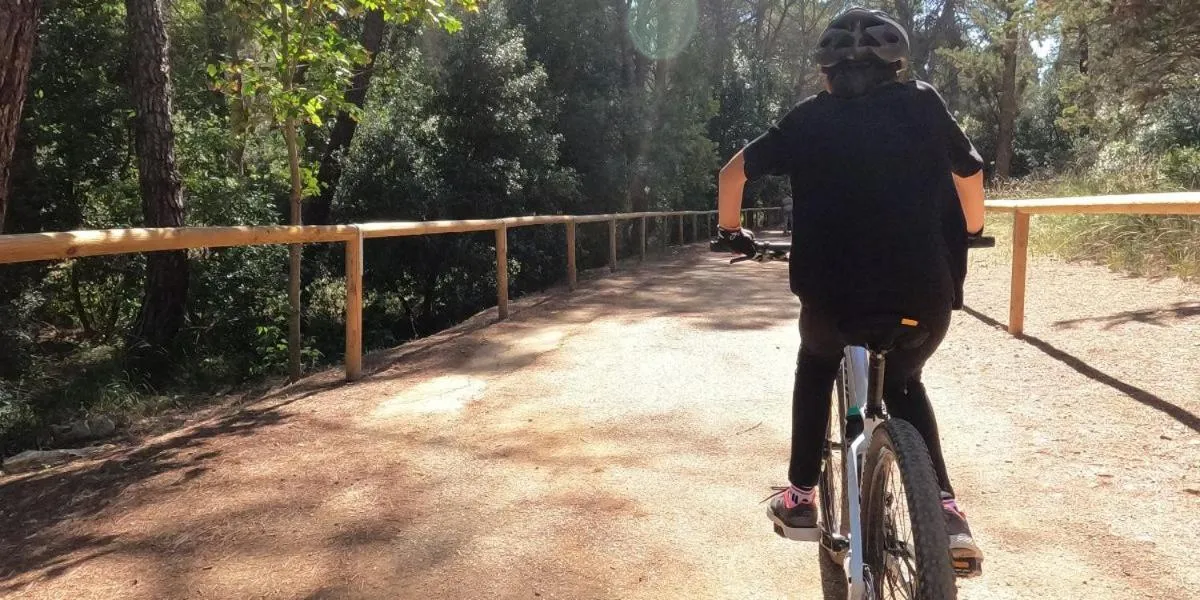 Cycling in B&B Mandorla Amara