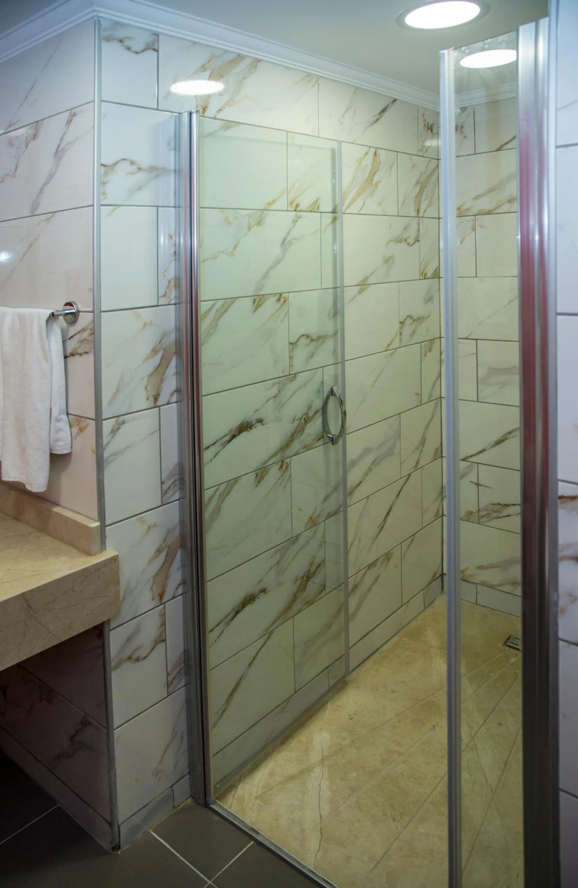 Bathroom in Crystal Club World of Colours Comfort Collection