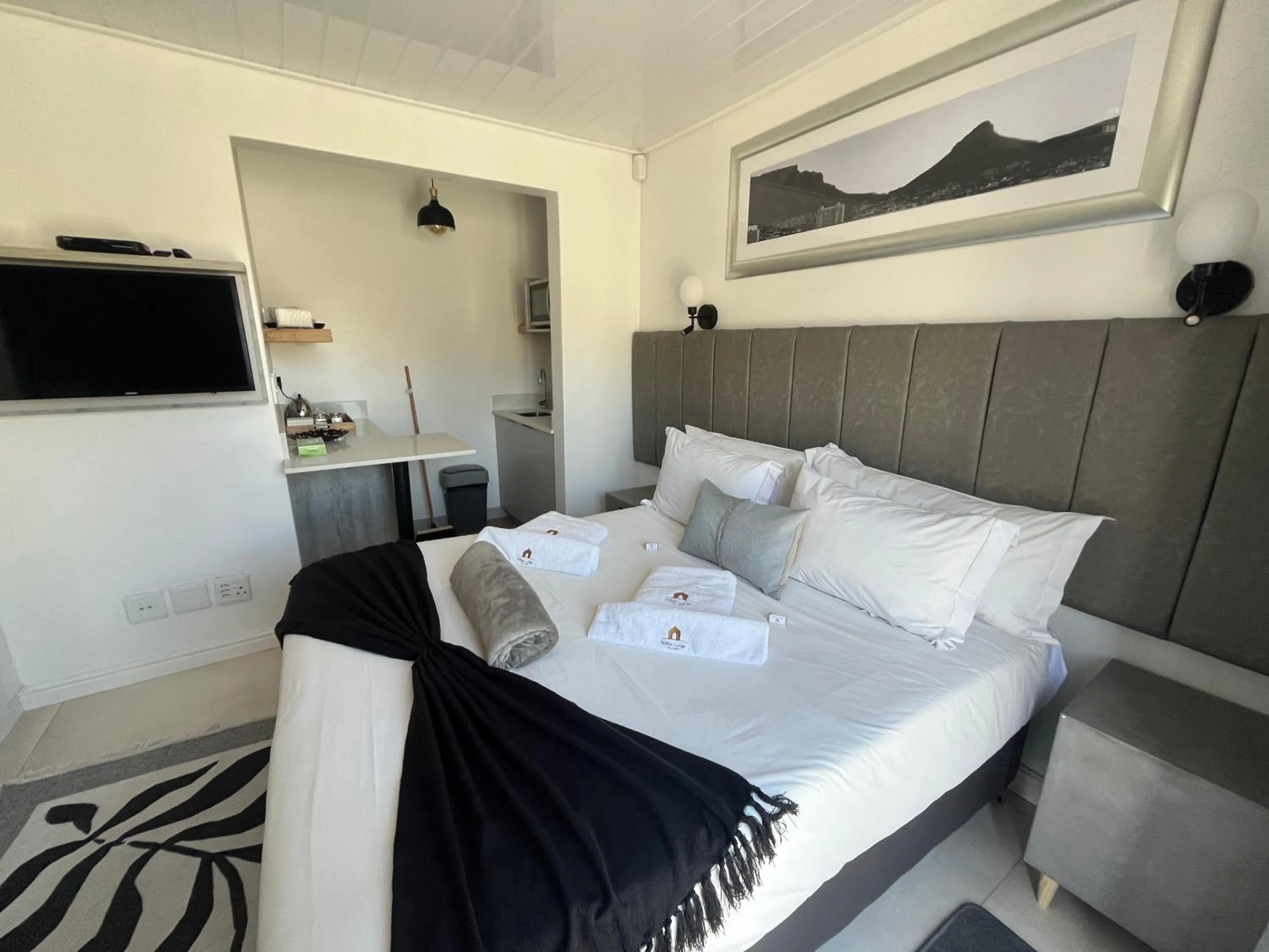 Deluxe Suite - single occupancy in The Noble Lodge