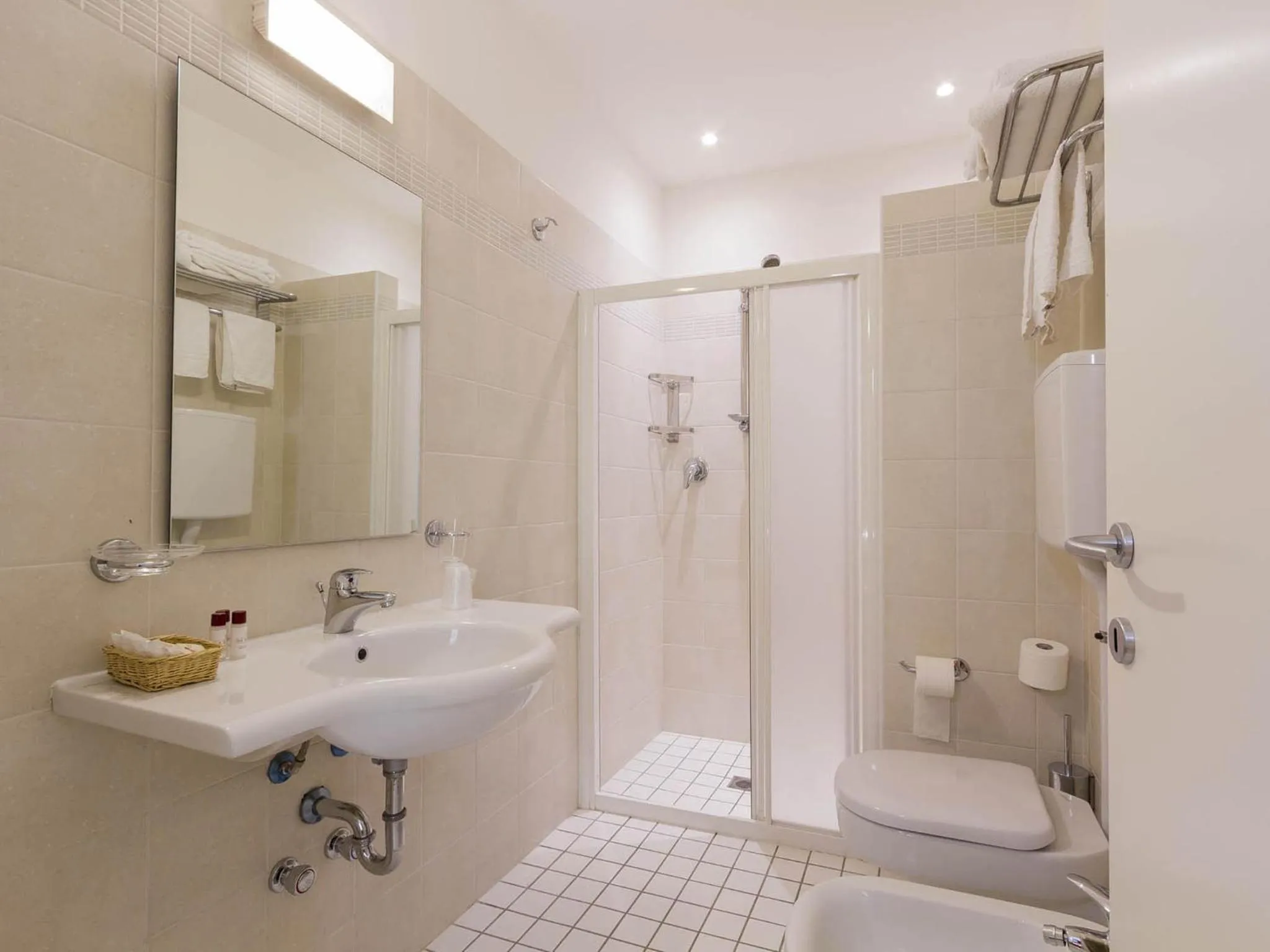 Bathroom in Hotel Meris