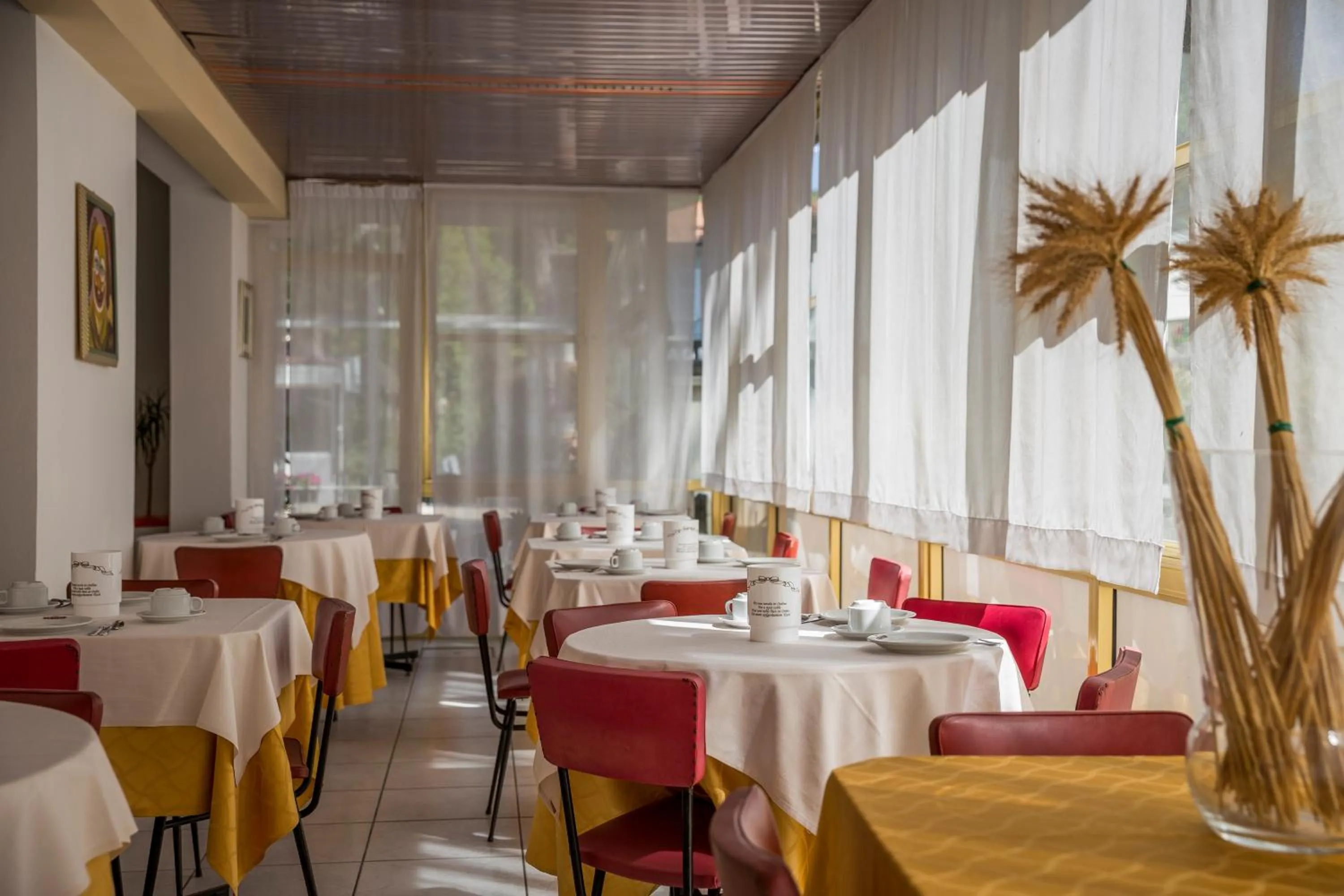 Restaurant/places to eat in Hotel Meris