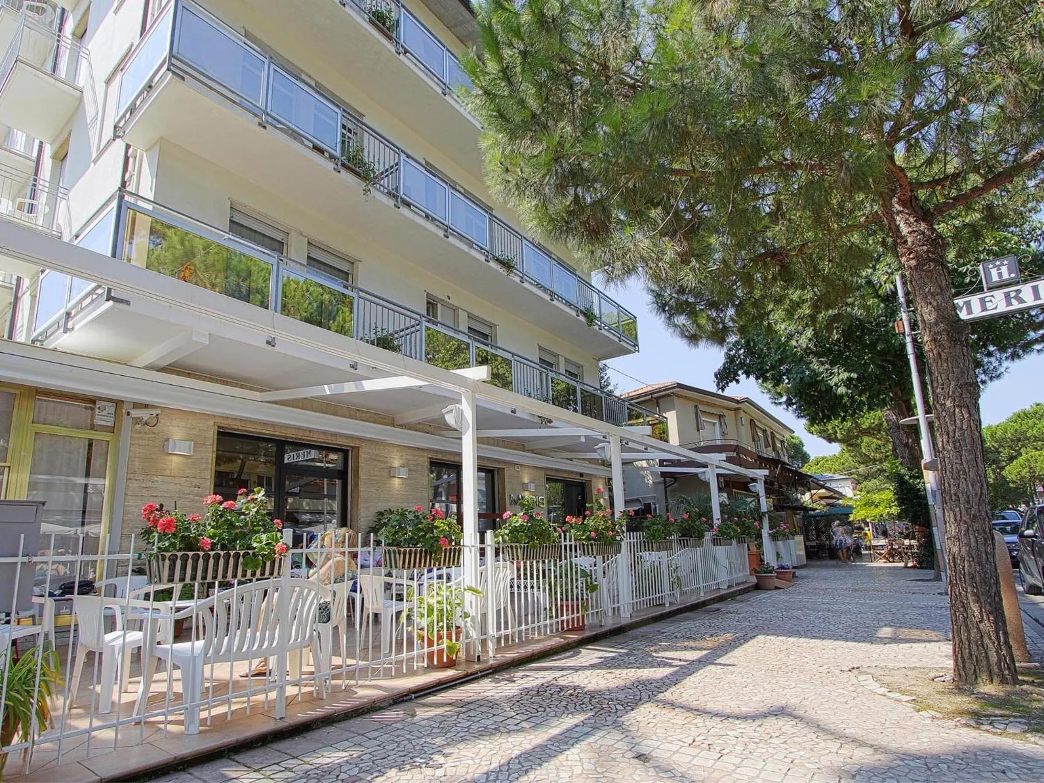 Facade/entrance in Hotel Meris