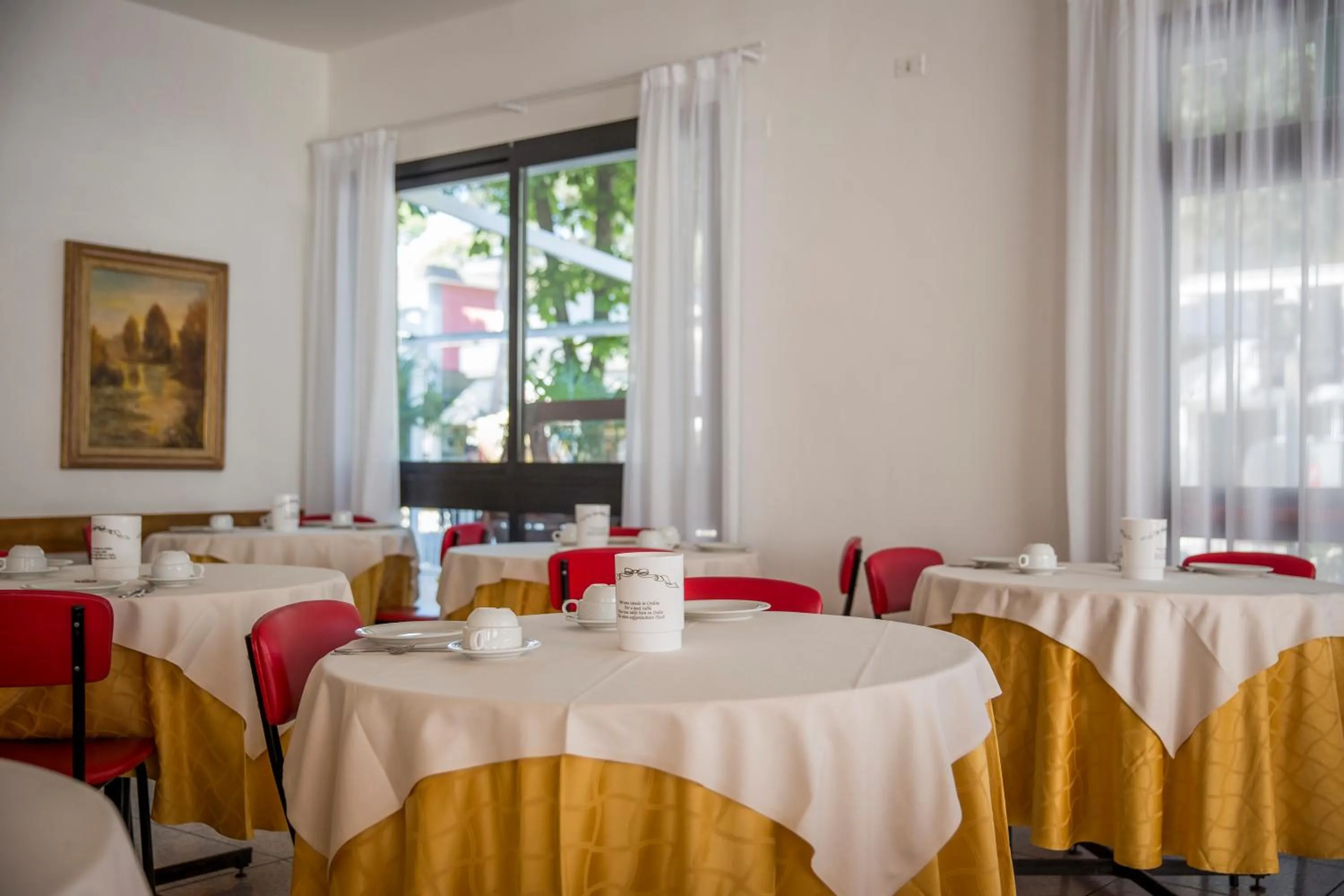 Restaurant/places to eat in Hotel Meris
