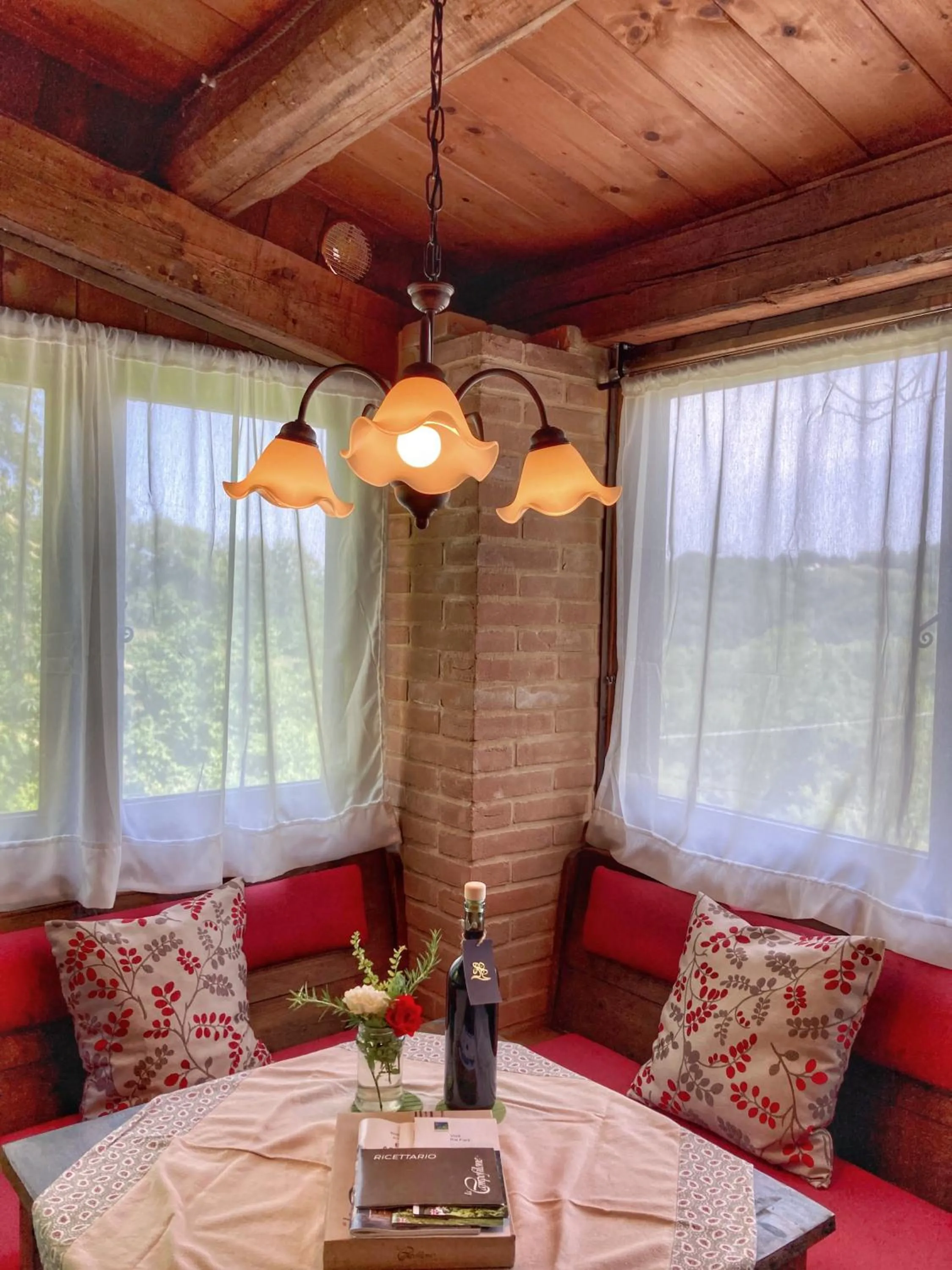 Seating area in Il Nascondiglio - The Hideaway