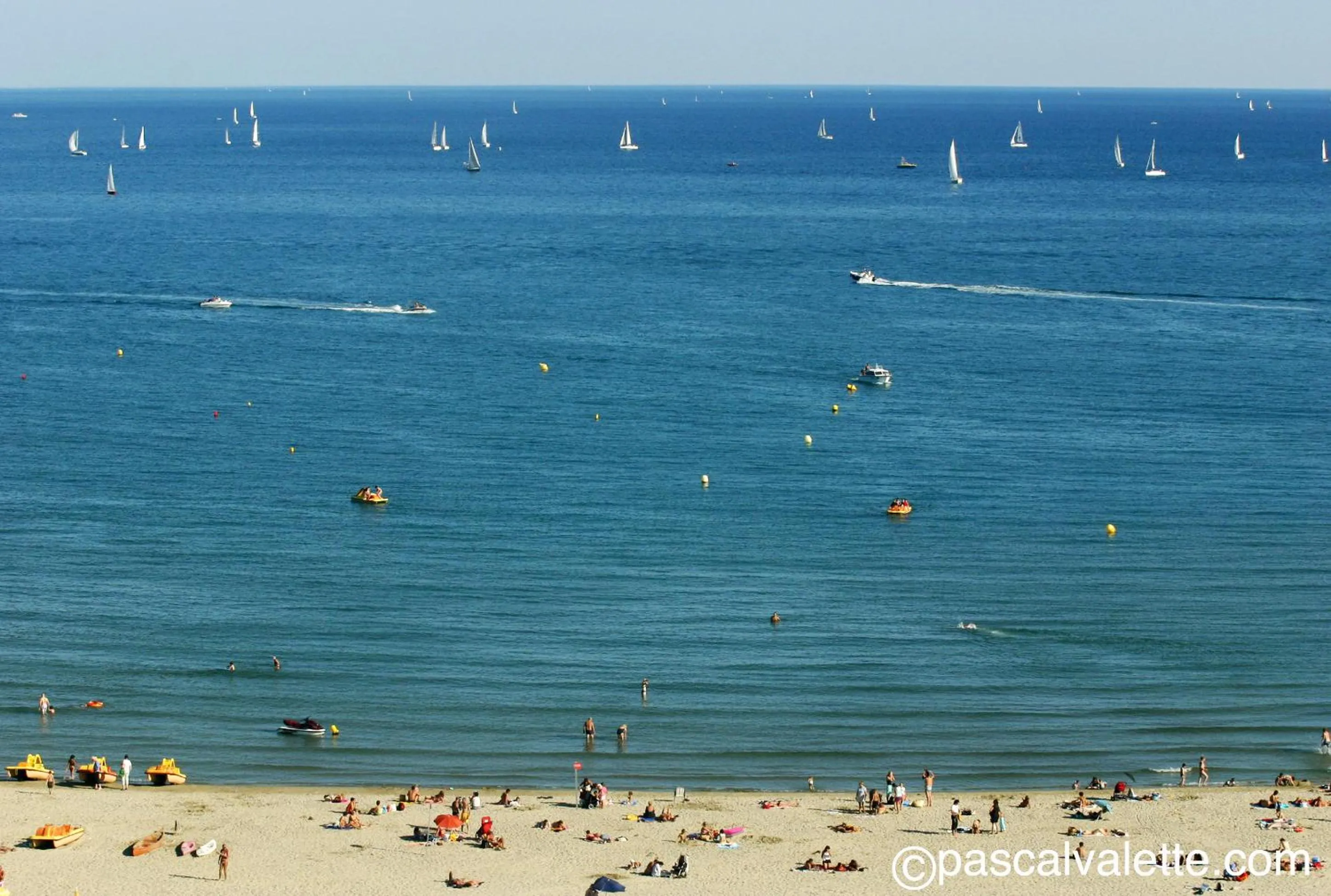 Day in Hotel AMERIQUE